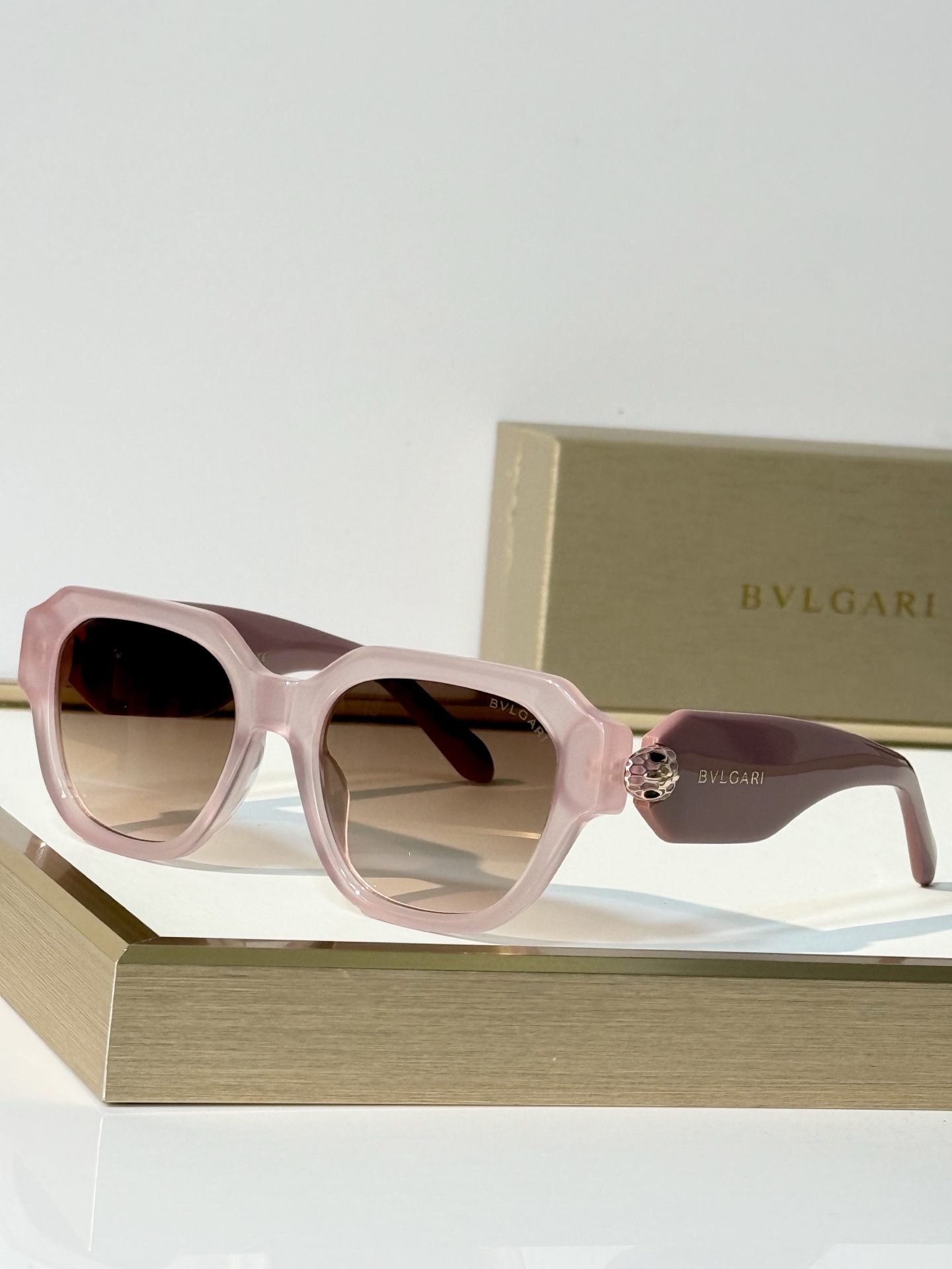 BVLGAR* MODEL：BV7100KB SIZE：52口19-145 