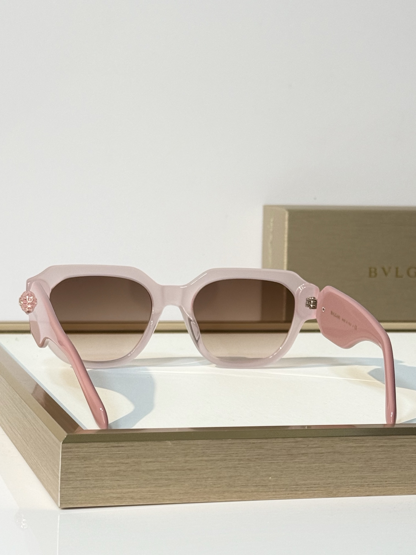 BVLGAR* MODEL：BV7100KB SIZE：52口19-145