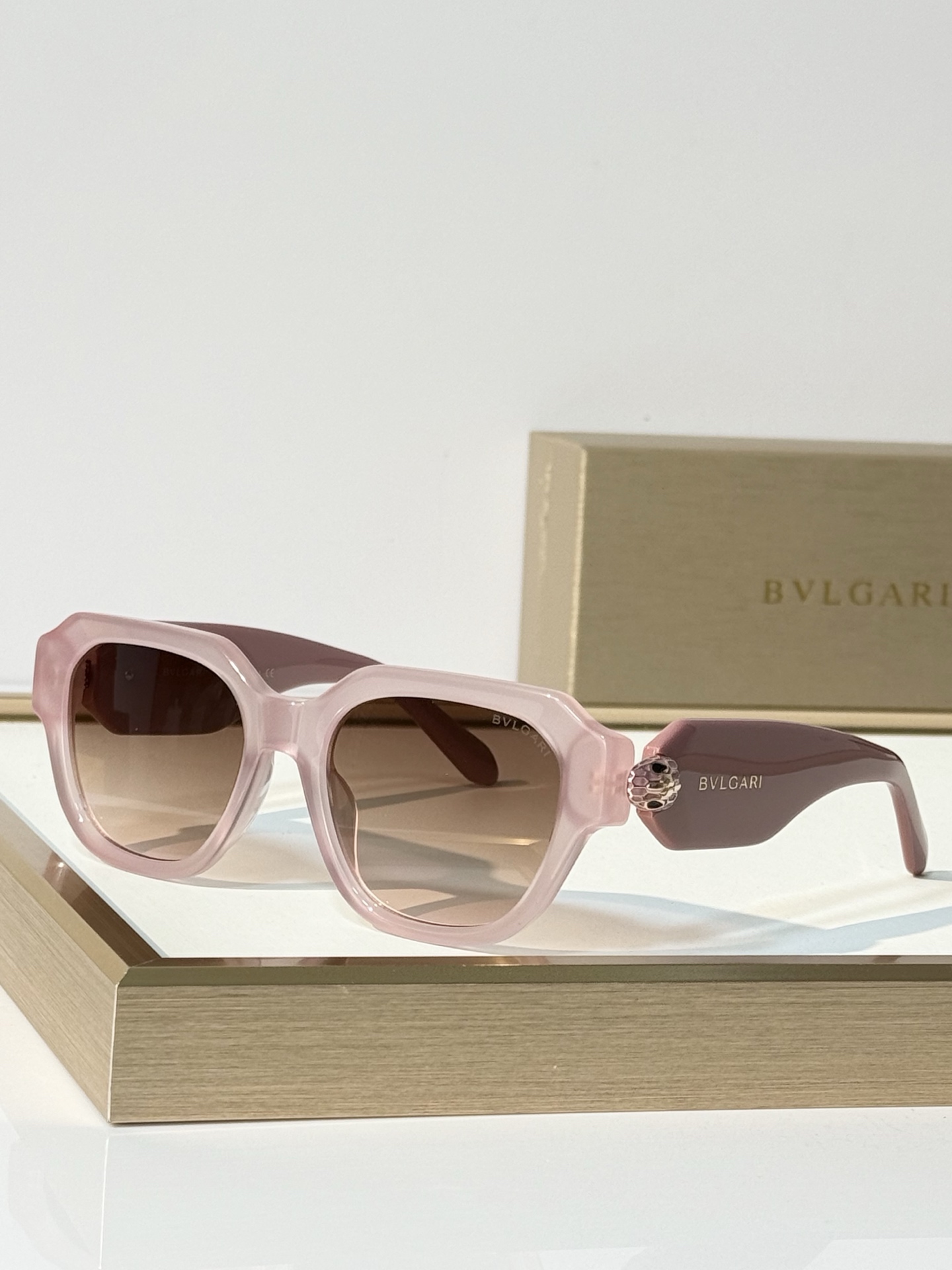 BVLGAR* MODEL：BV7100KB SIZE：52口19-145