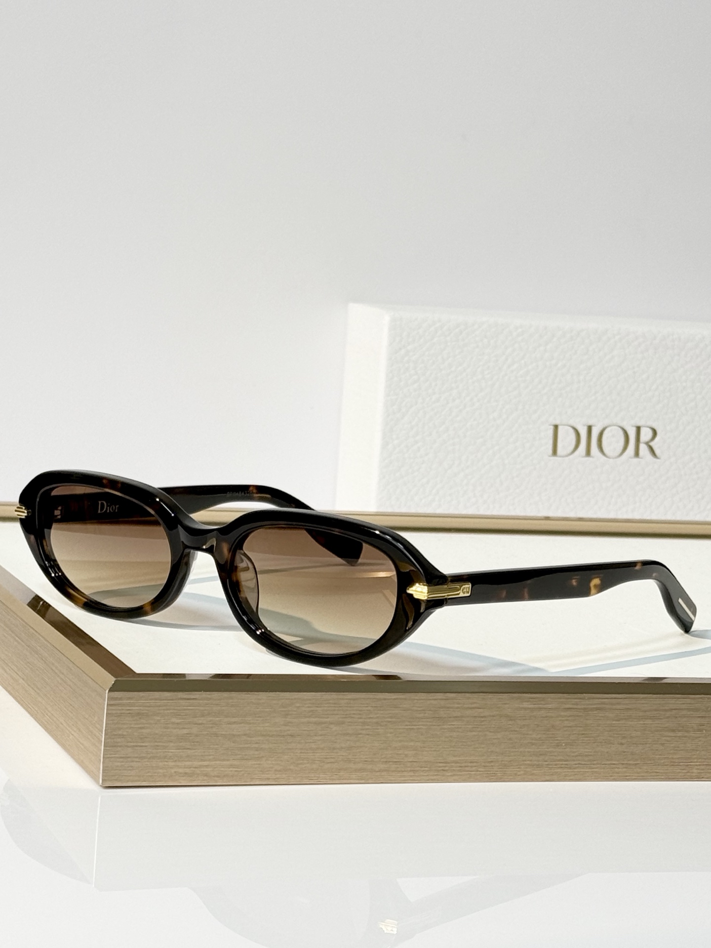 DIO*  MOD：DiorBlackSuit R9F Size：55口20-150 