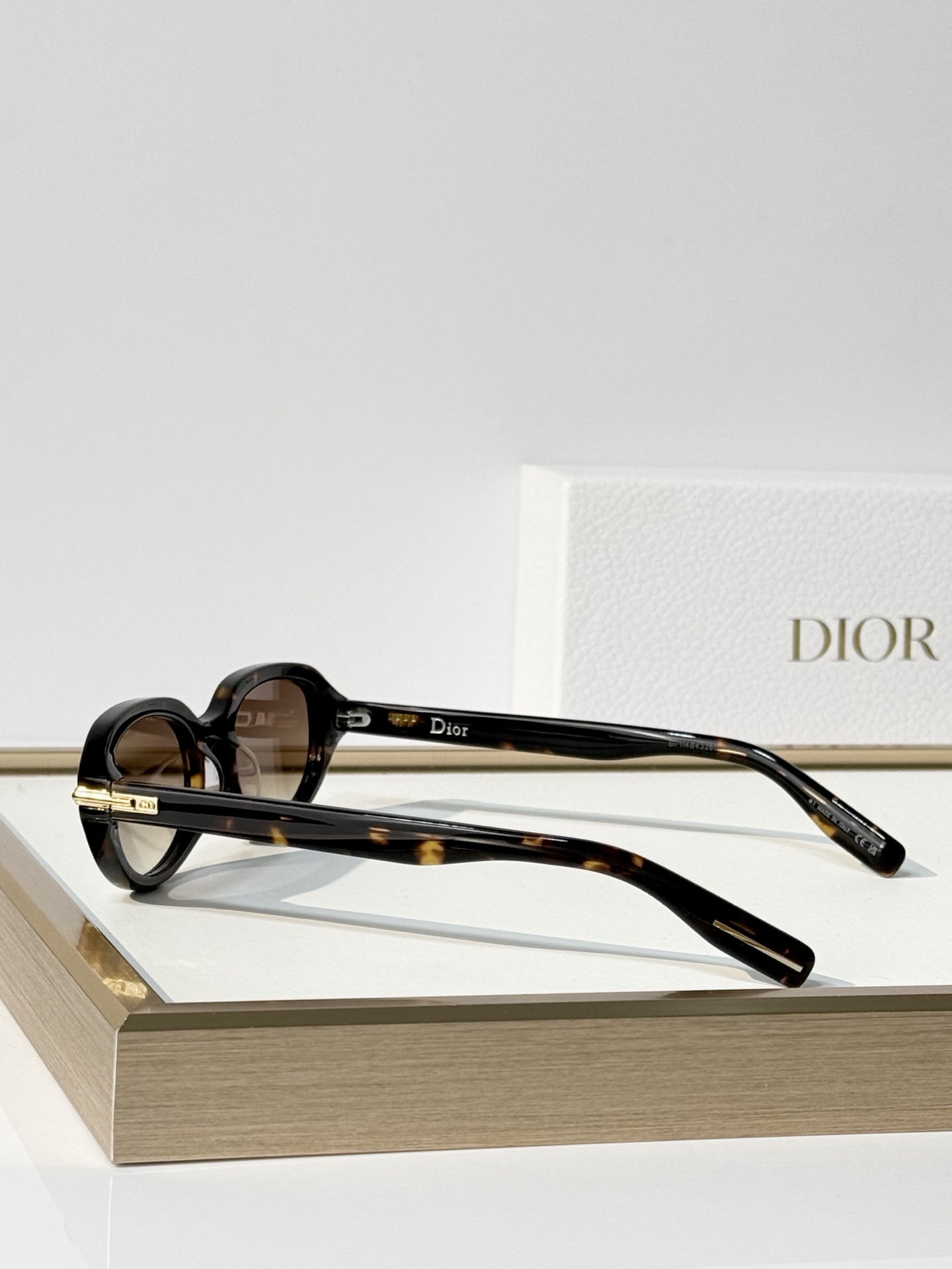 DIO*  MOD：DiorBlackSuit R9F Size：55口20-150