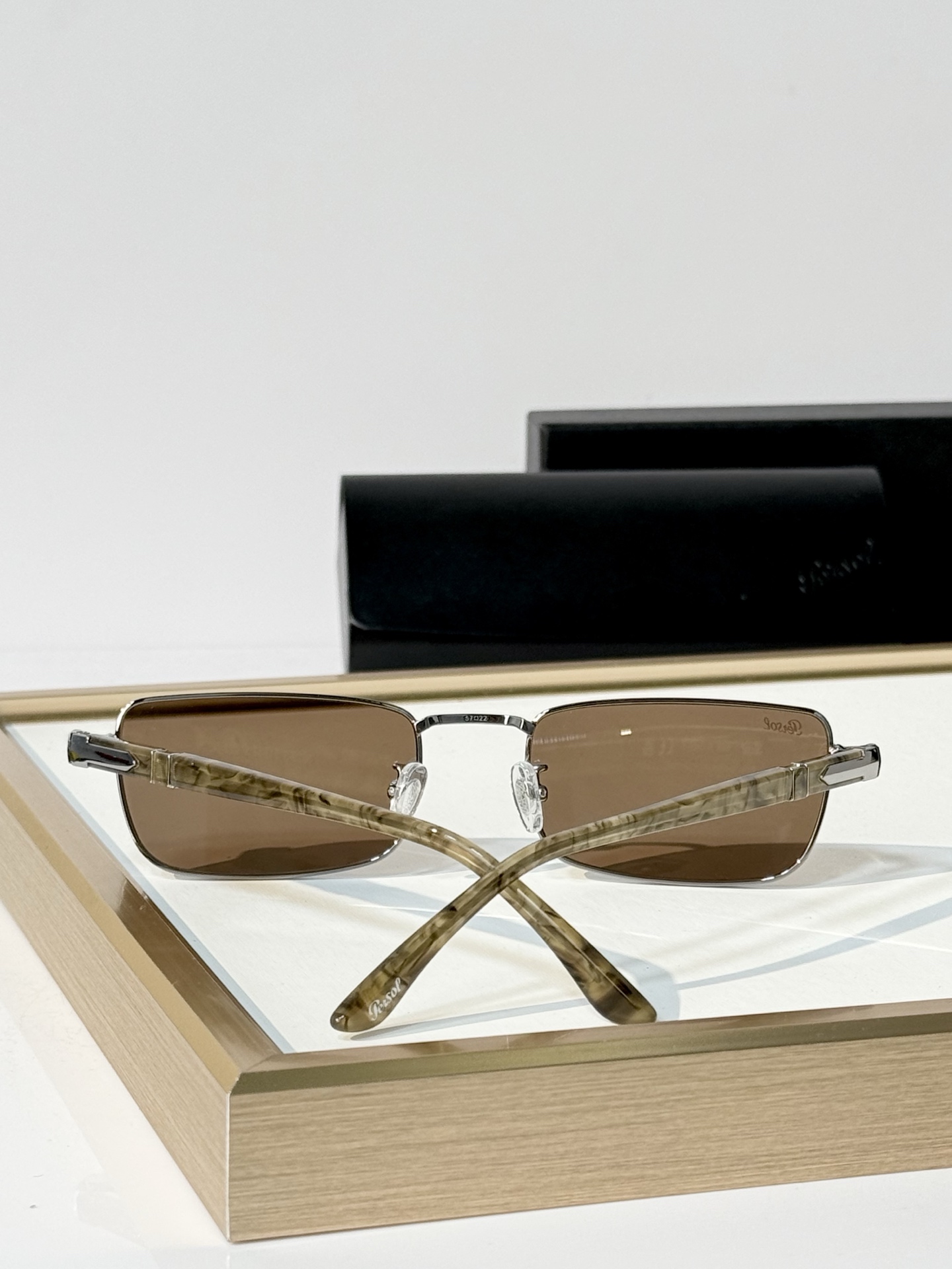 Persol Mod ：1025-S Size ：57口22-145