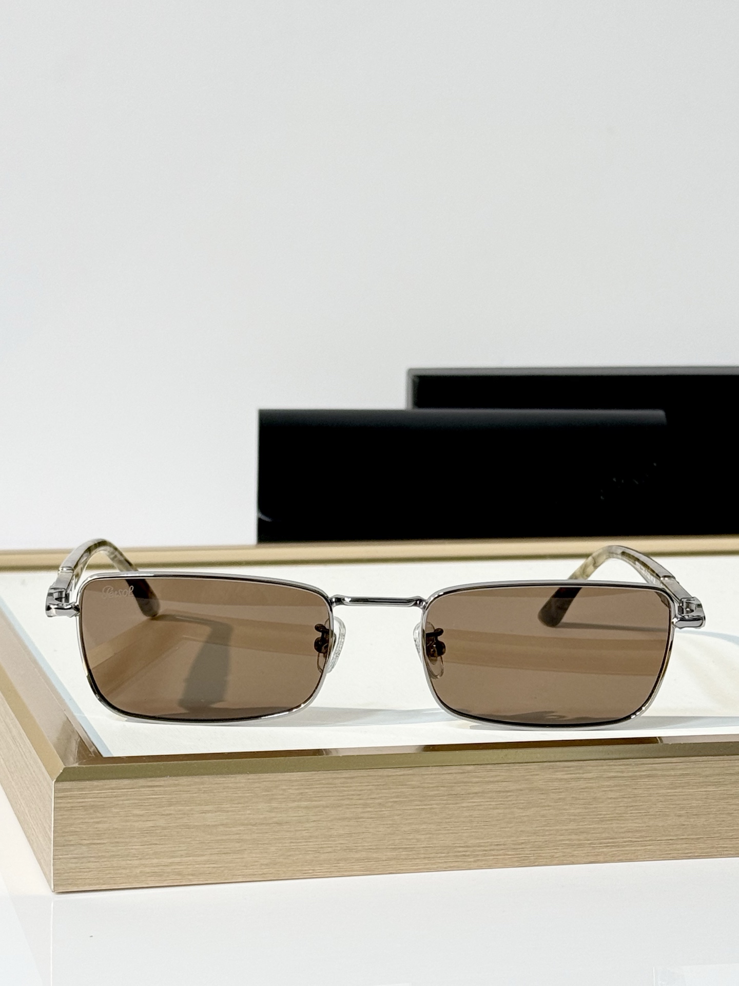 Persol Mod ：1025-S Size ：57口22-145