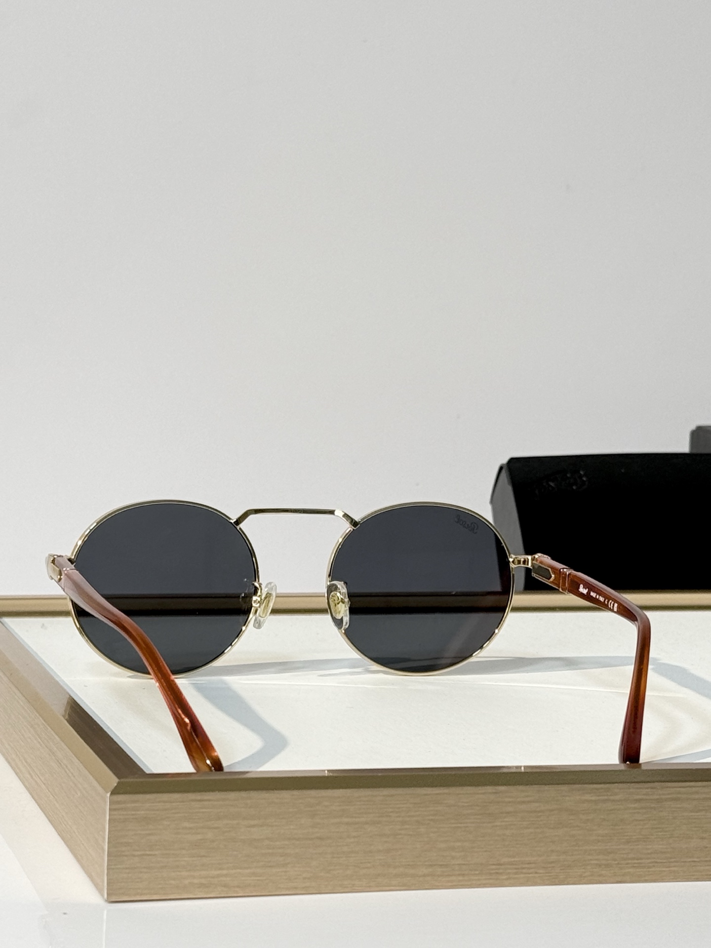 Persol MODEL：1019-S SIZE：53口20-145 