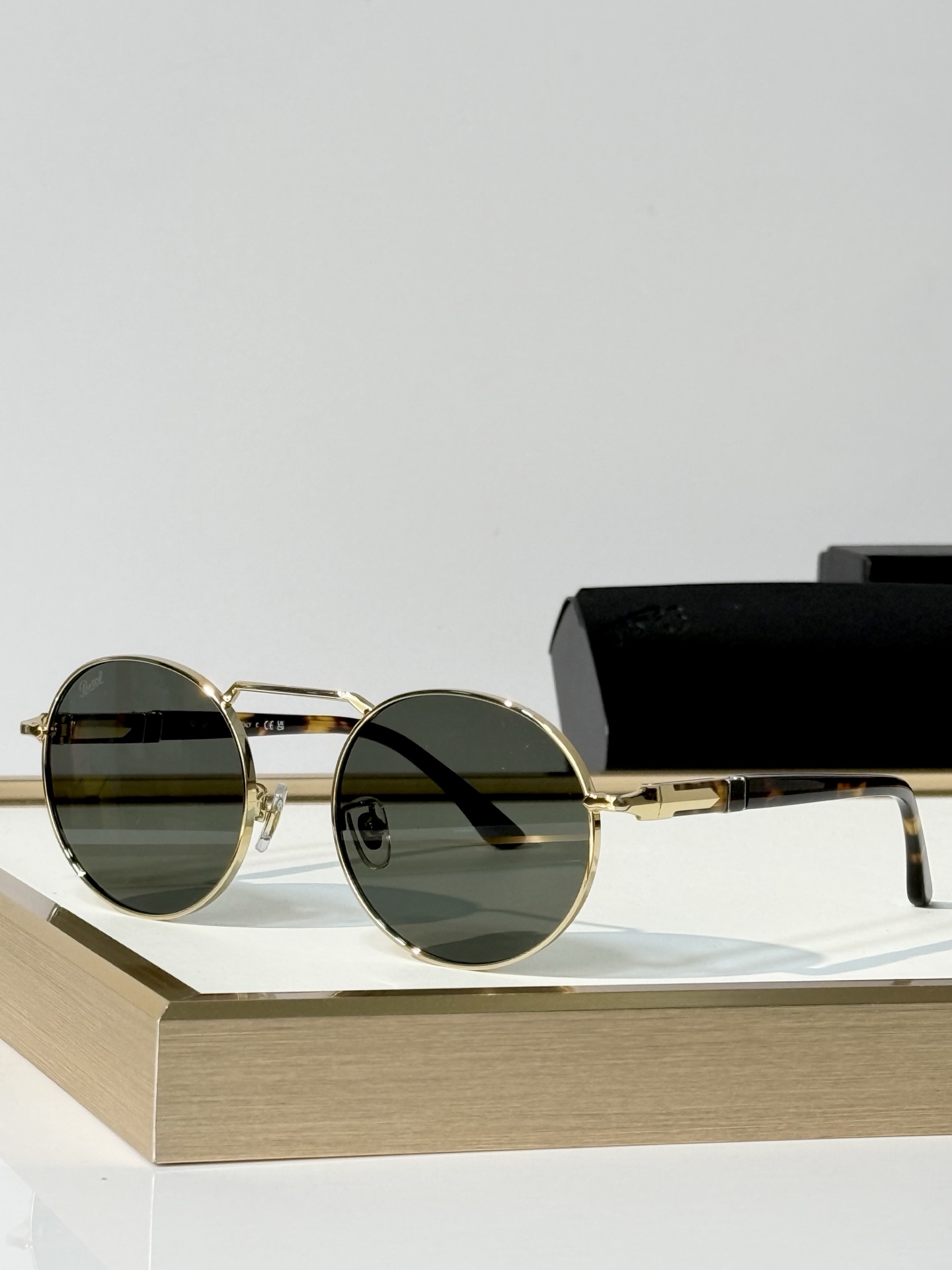 Persol MODEL：1019-S SIZE：53口20-145 
