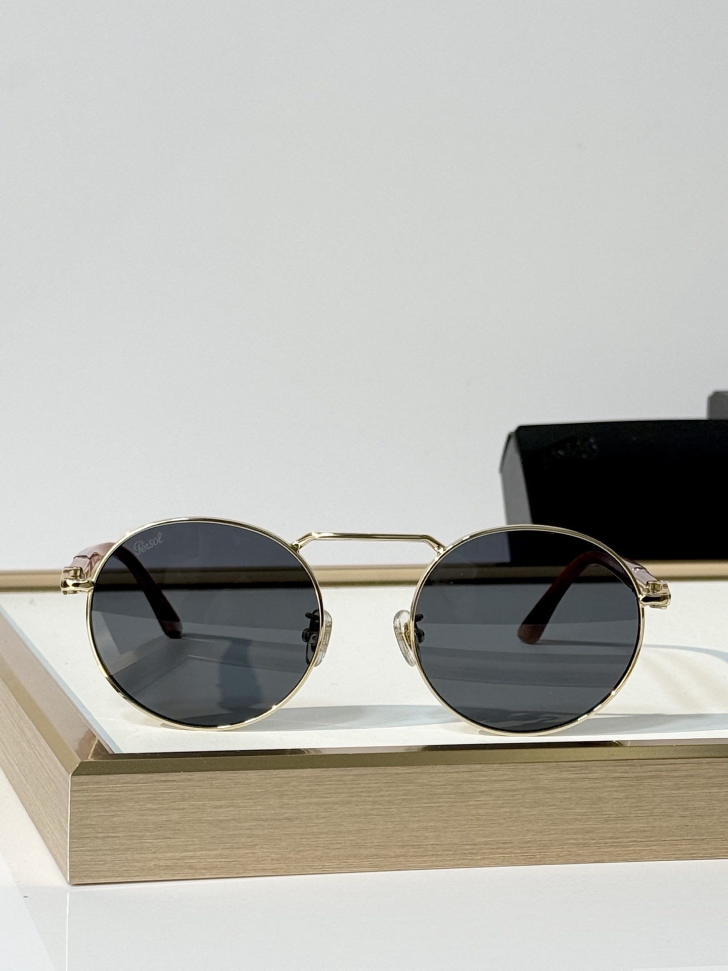 Persol MODEL：1019-S SIZE：53口20-145 