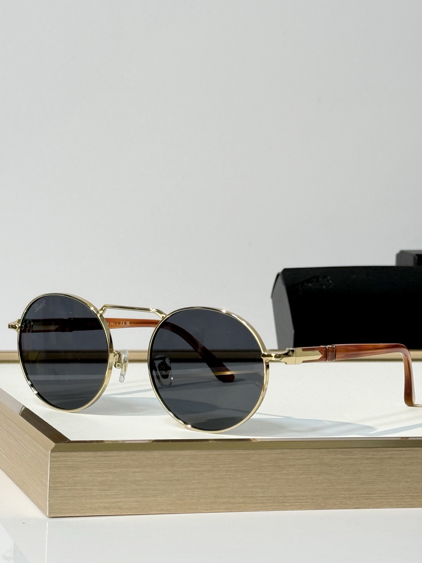 Persol MODEL：1019-S SIZE：53口20-145 