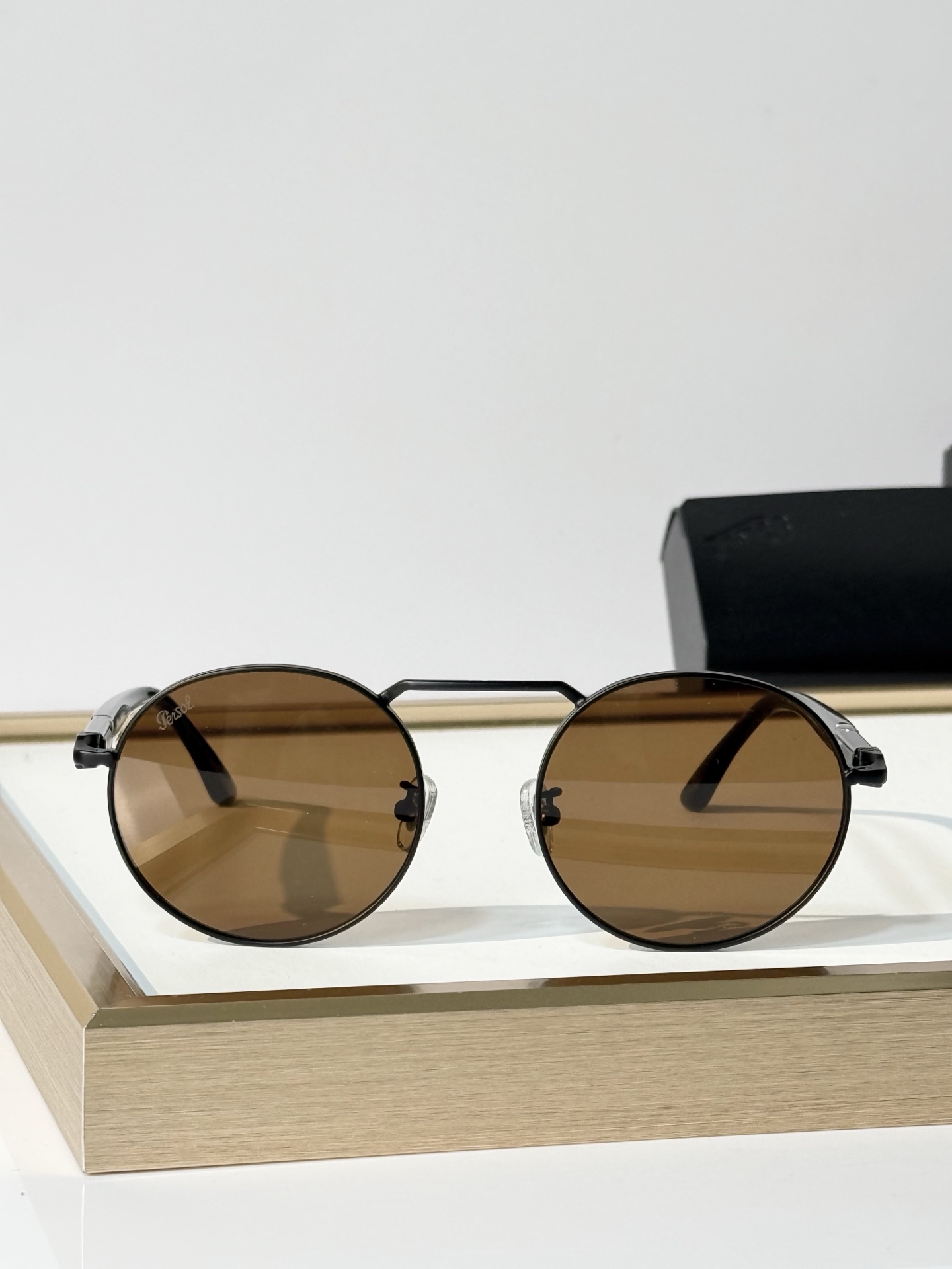 Persol MODEL：1019-S SIZE：53口20-145