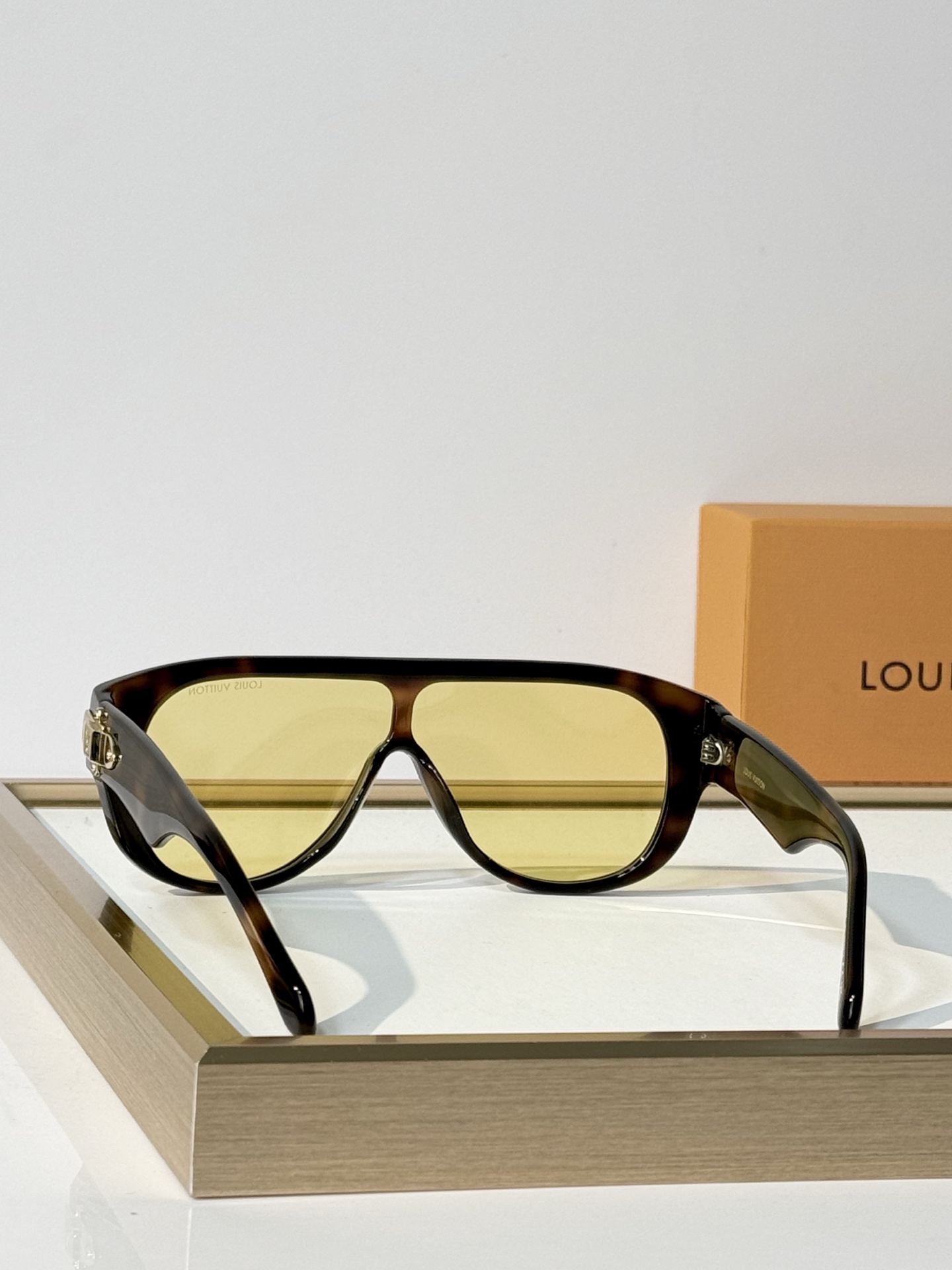 LOUIS VUITTON Mod:Z3516U Size:125口0-140