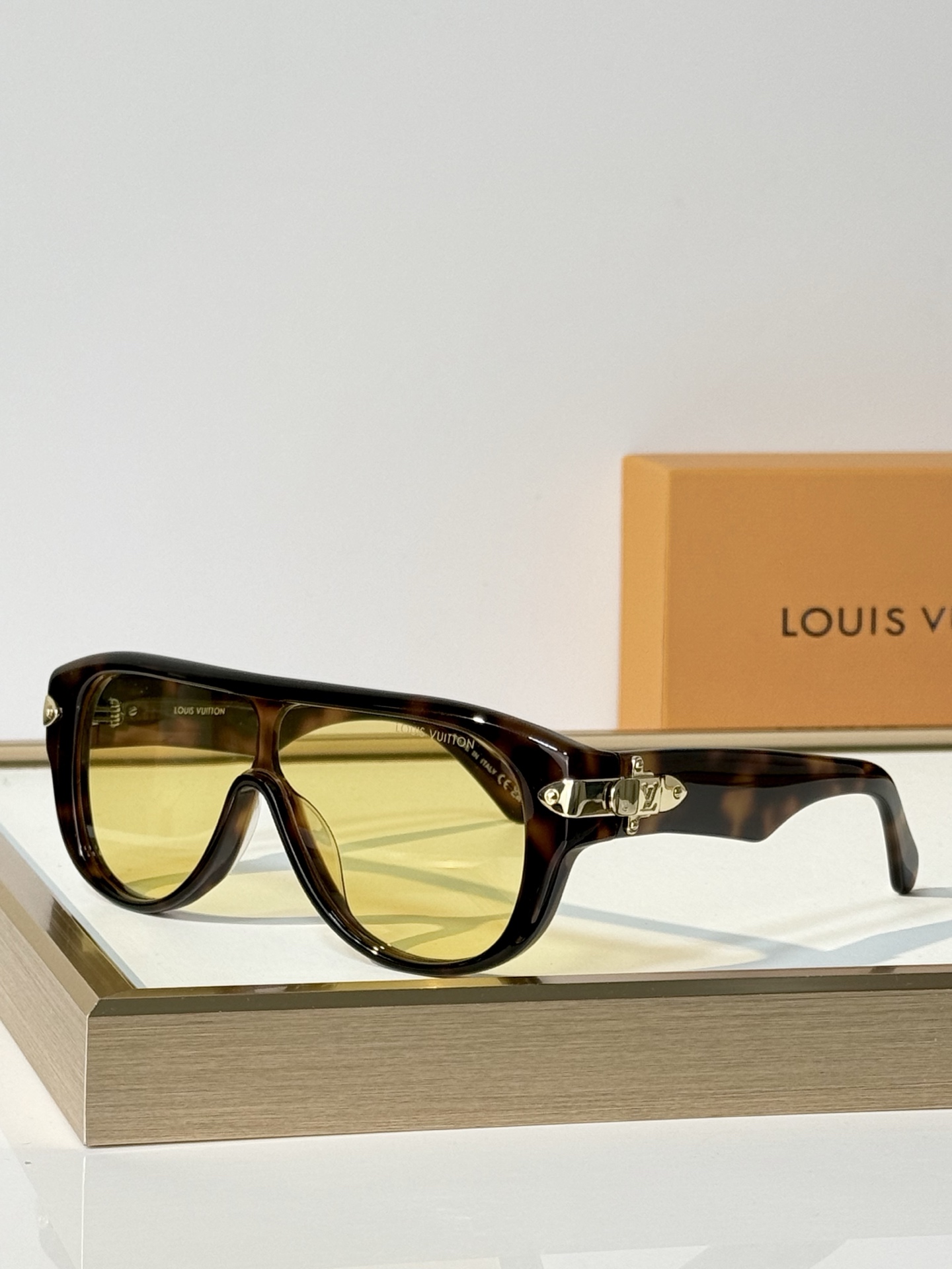 LOUIS VUITTON Mod:Z3516U Size:125口0-140