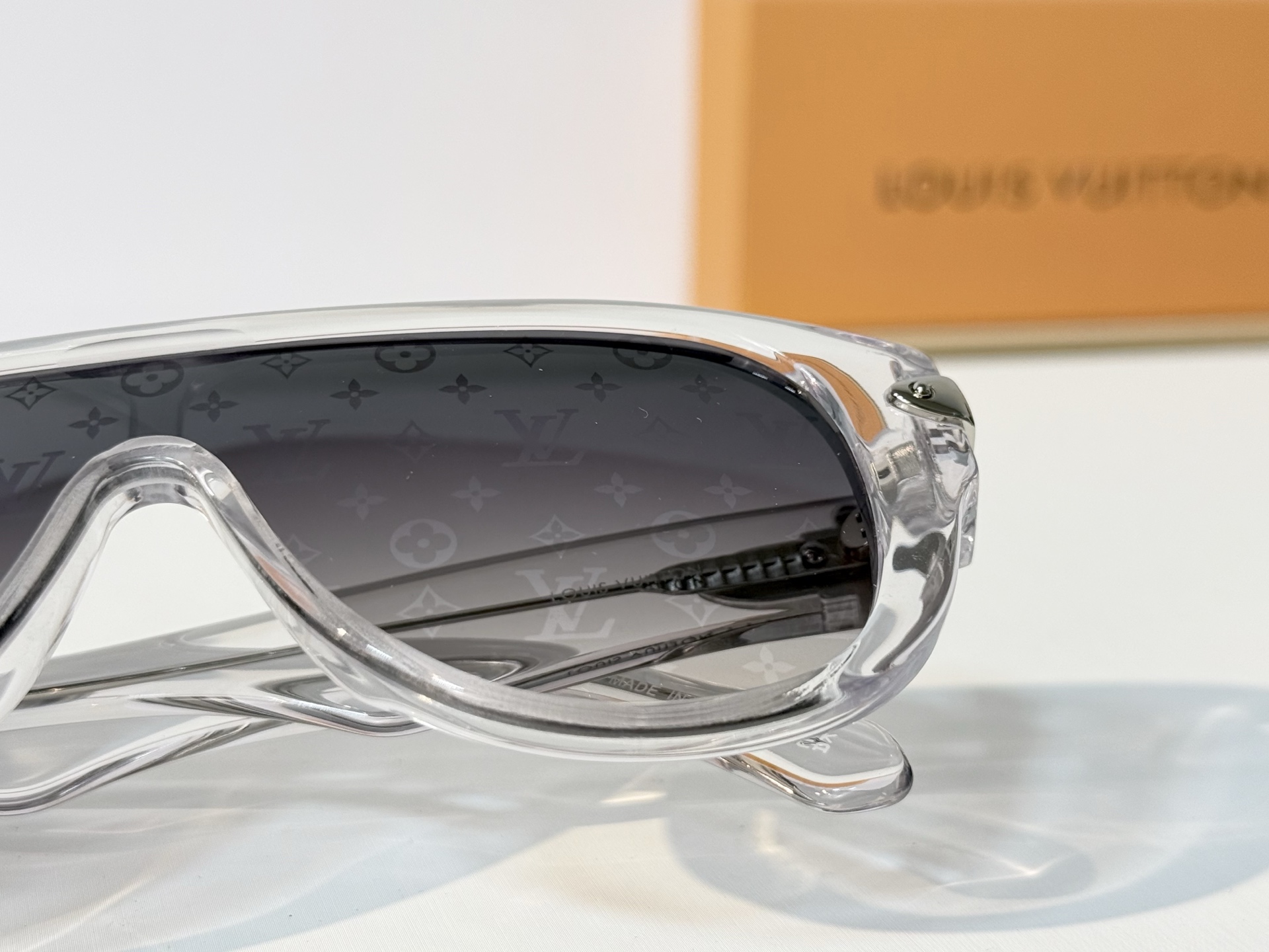 LOUIS VUITTON Mod:Z3516U Size:125口0-140