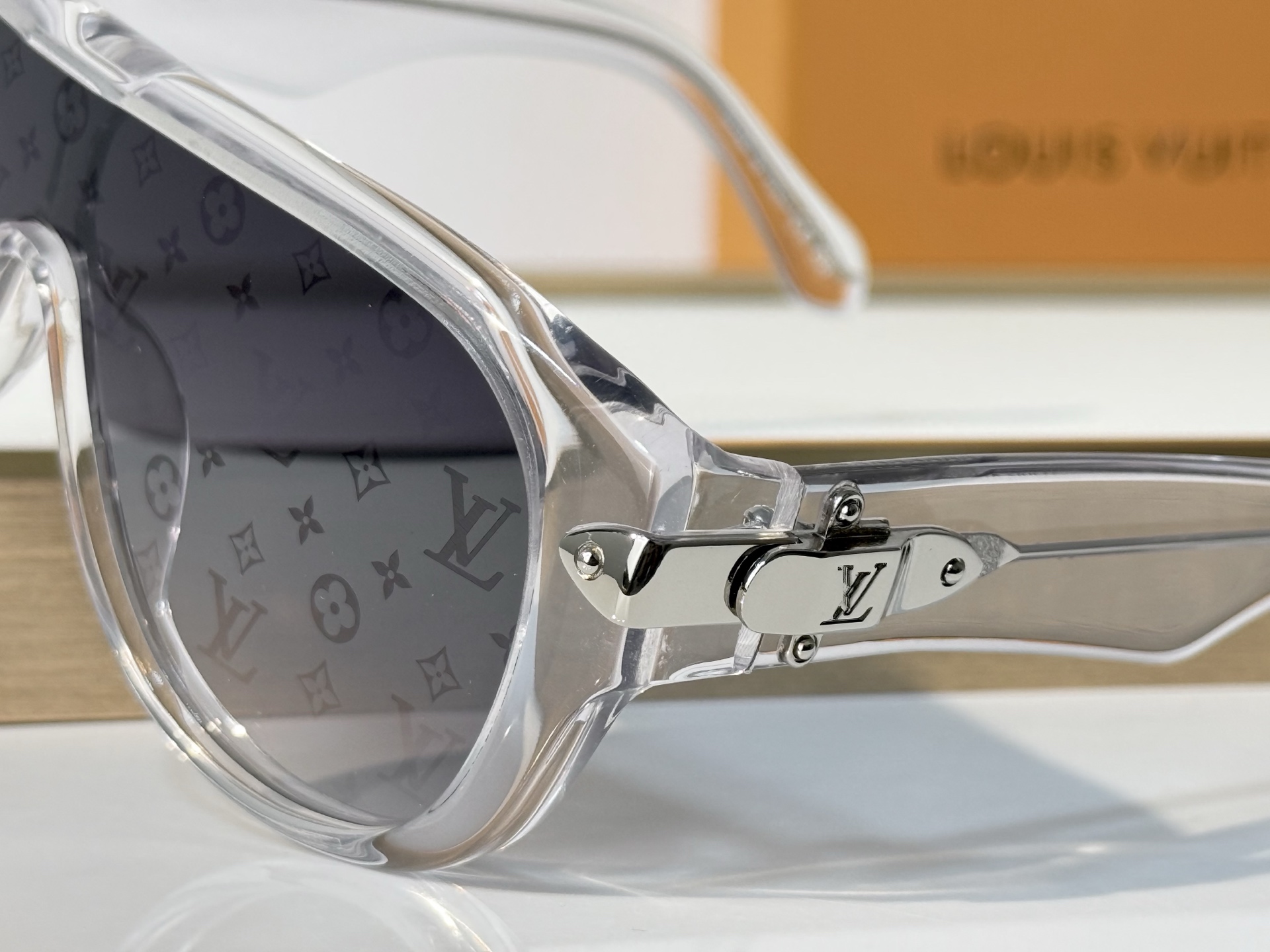 LOUIS VUITTON Mod:Z3516U Size:125口0-140
