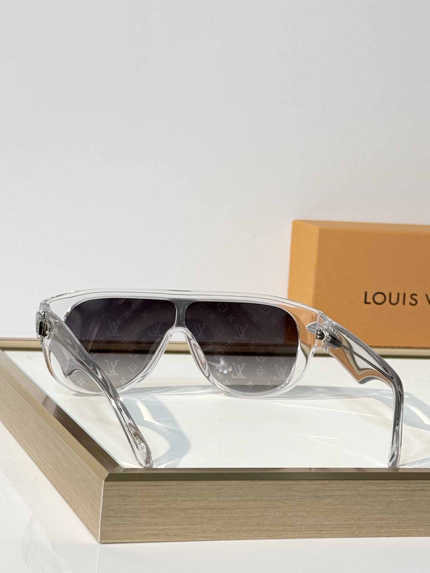 LOUIS VUITTON Mod:Z3516U Size:125口0-140