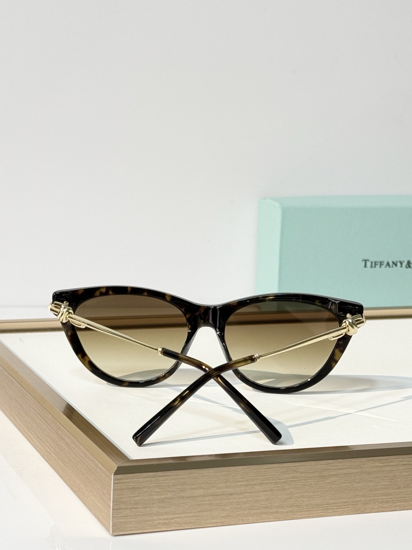 TIFFANY&Co. MODEL：TF4253 SIZE：56口18-145 