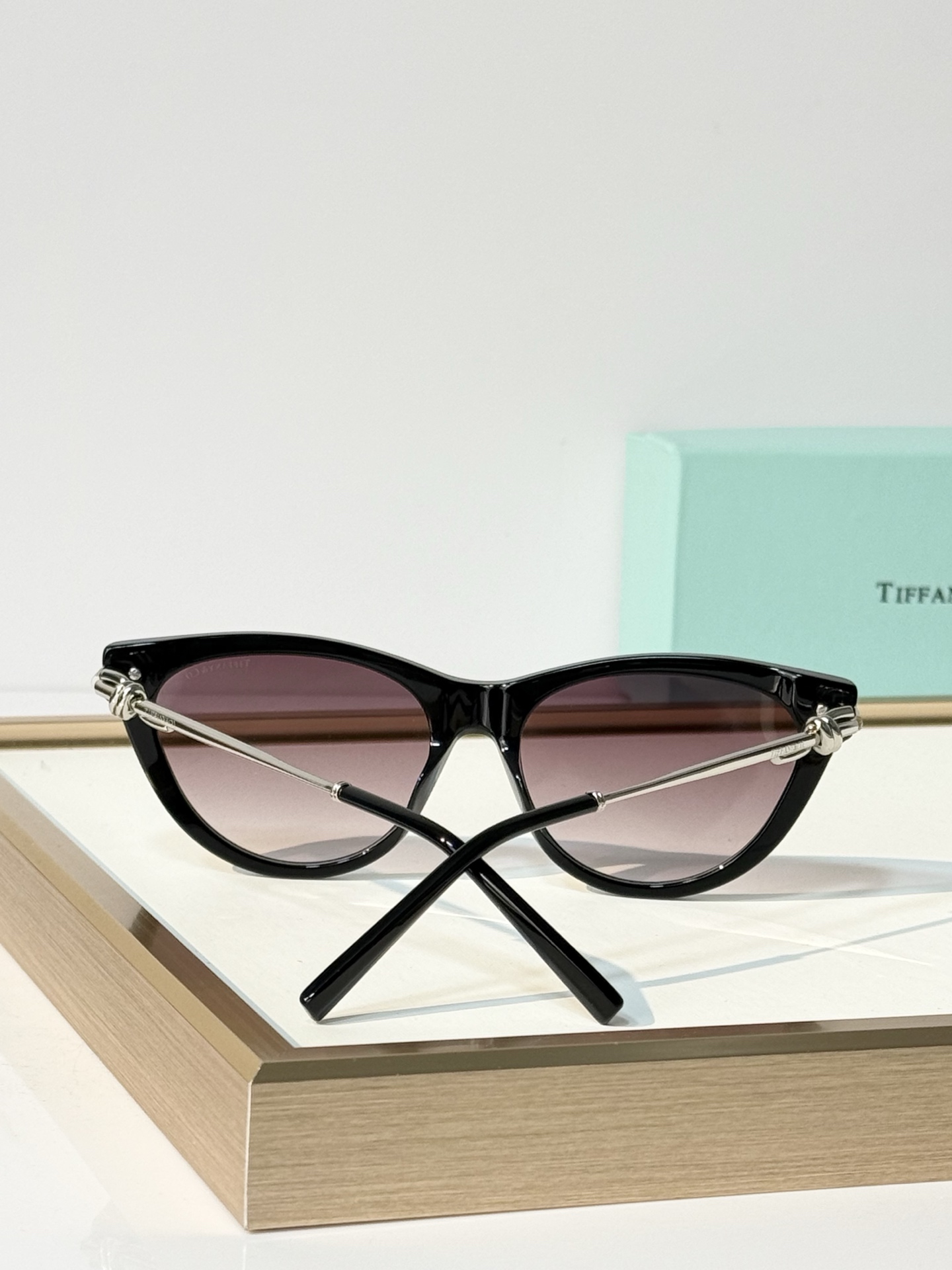 TIFFANY&Co. MODEL：TF4253 SIZE：56口18-145