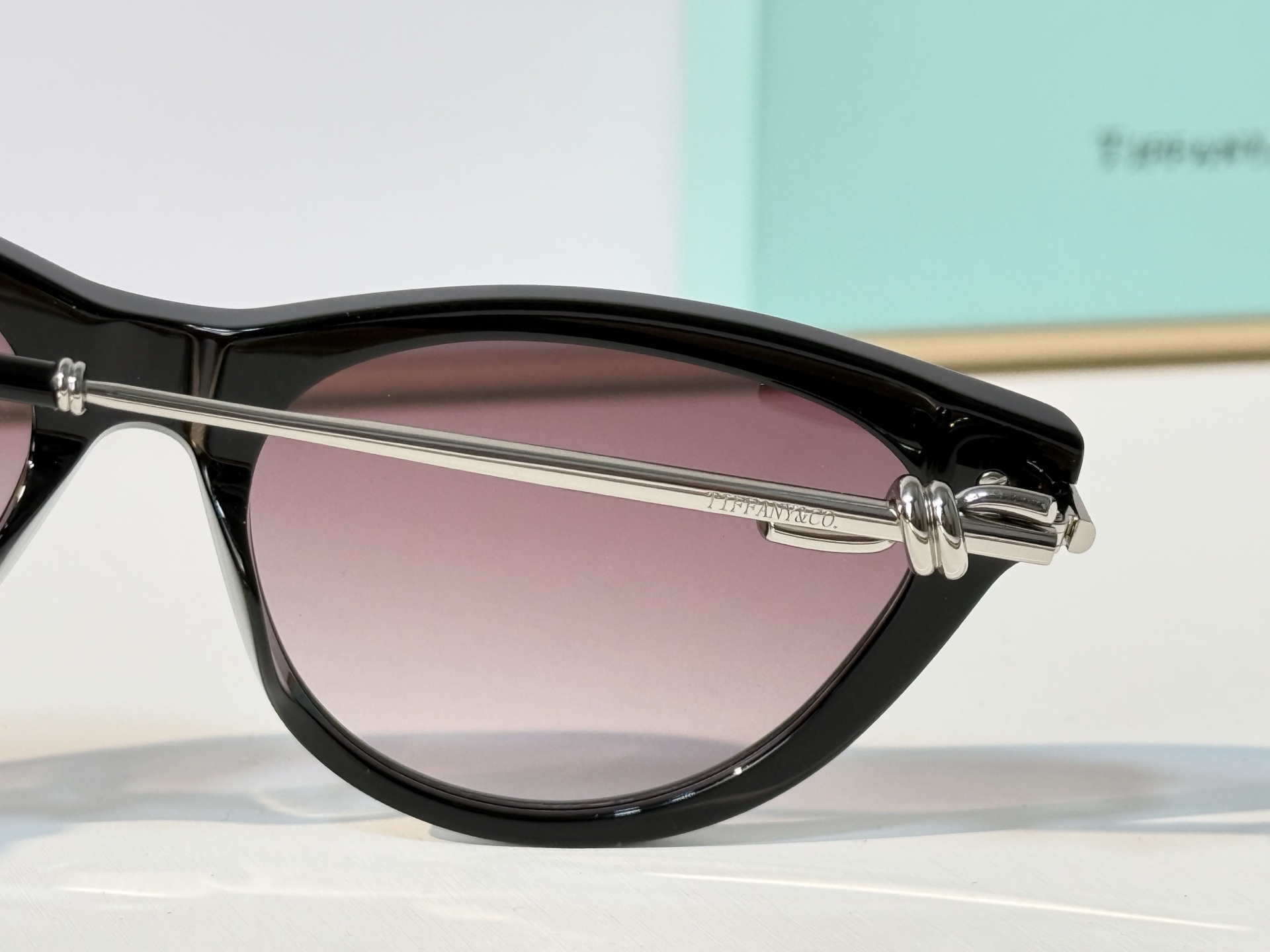 TIFFANY&Co. MODEL：TF4253 SIZE：56口18-145