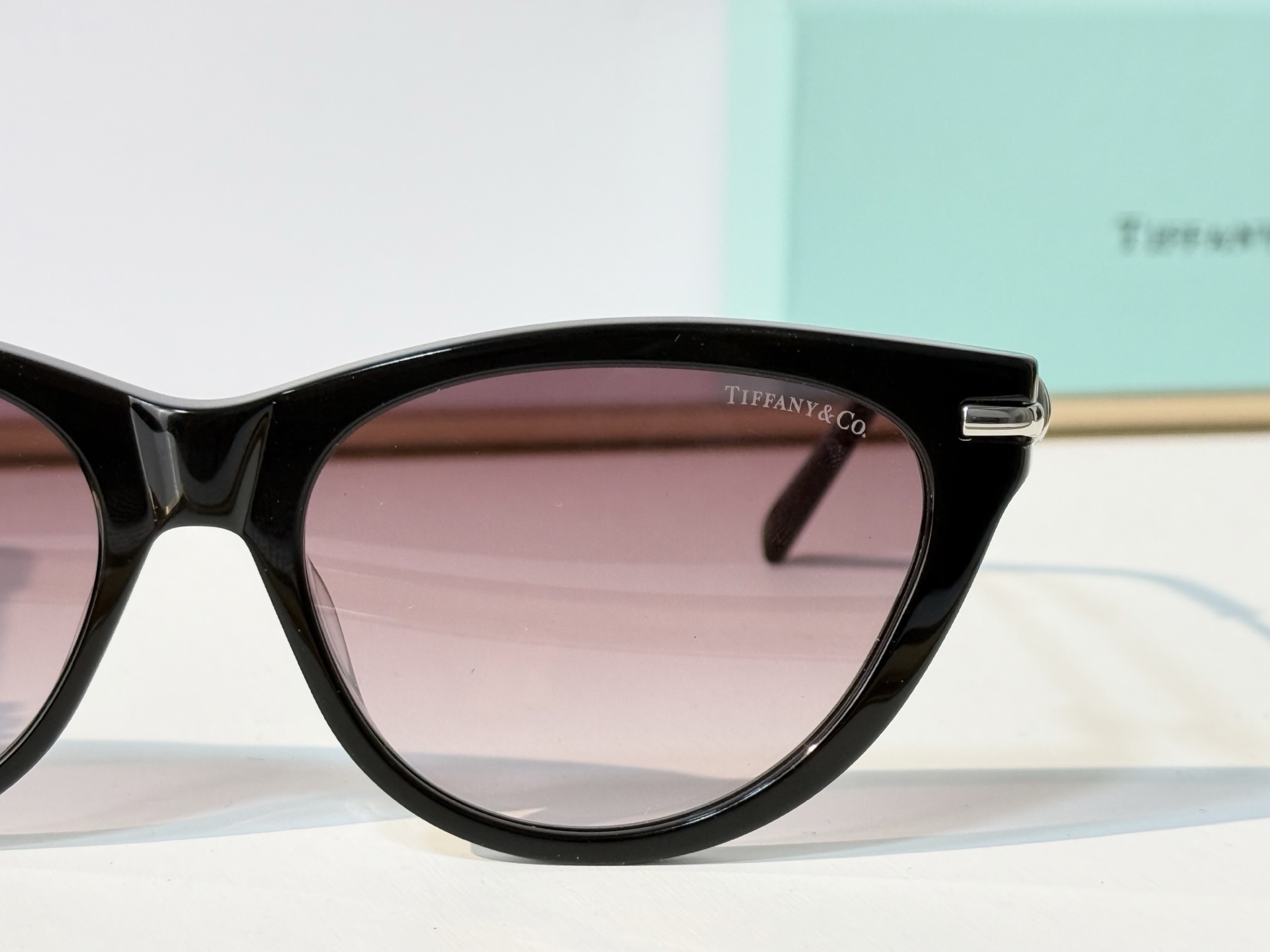 TIFFANY&Co. MODEL：TF4253 SIZE：56口18-145