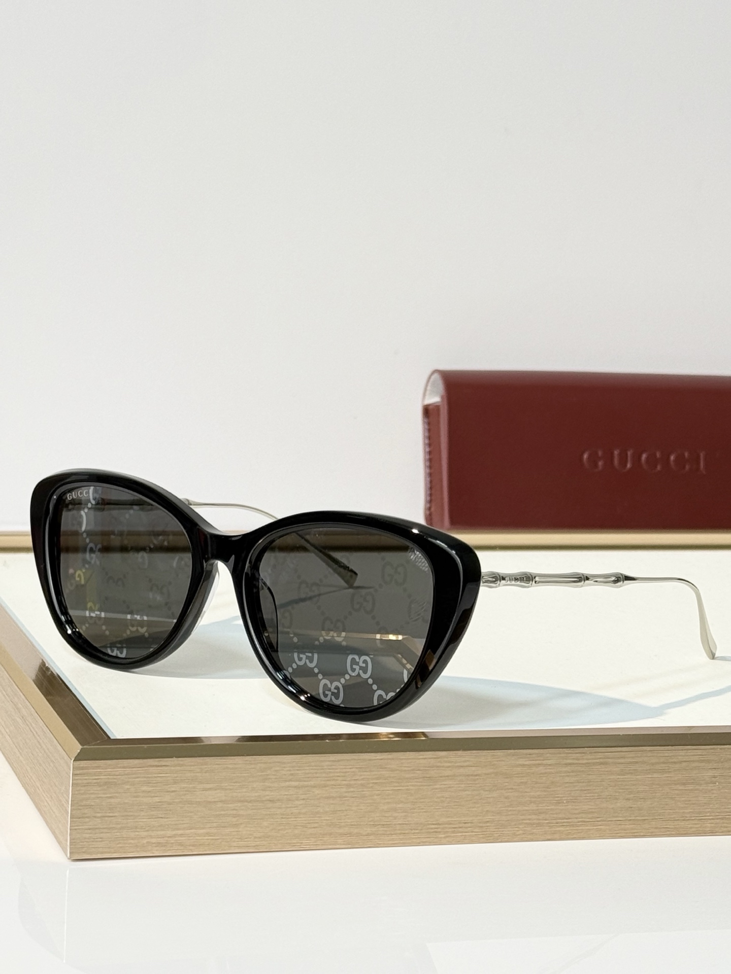Gucc* Mod：GG2382SA Size ：56口18-145 