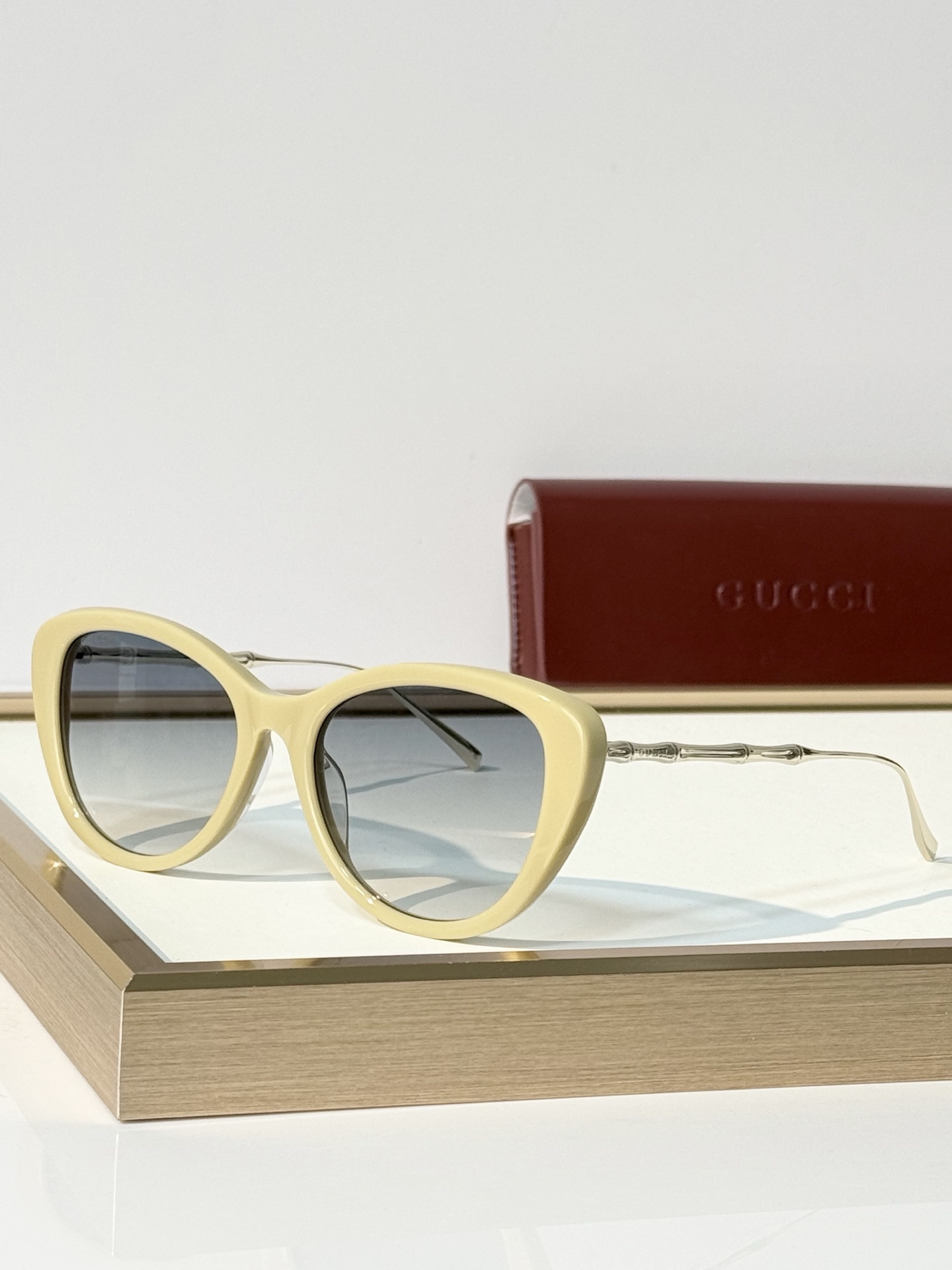 Gucc* Mod：GG2382SA Size ：56口18-145 
