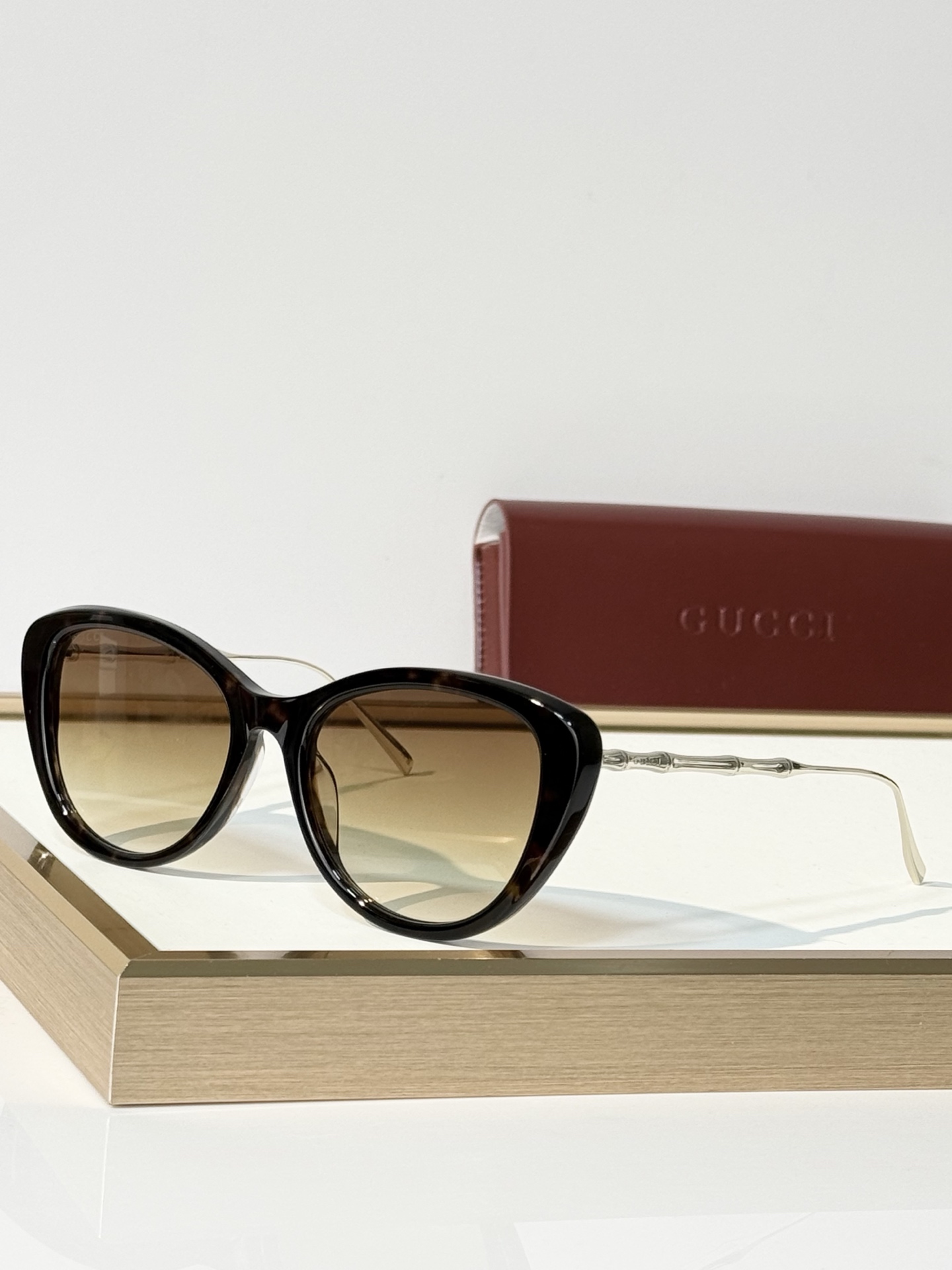 Gucc* Mod：GG2382SA Size ：56口18-145 