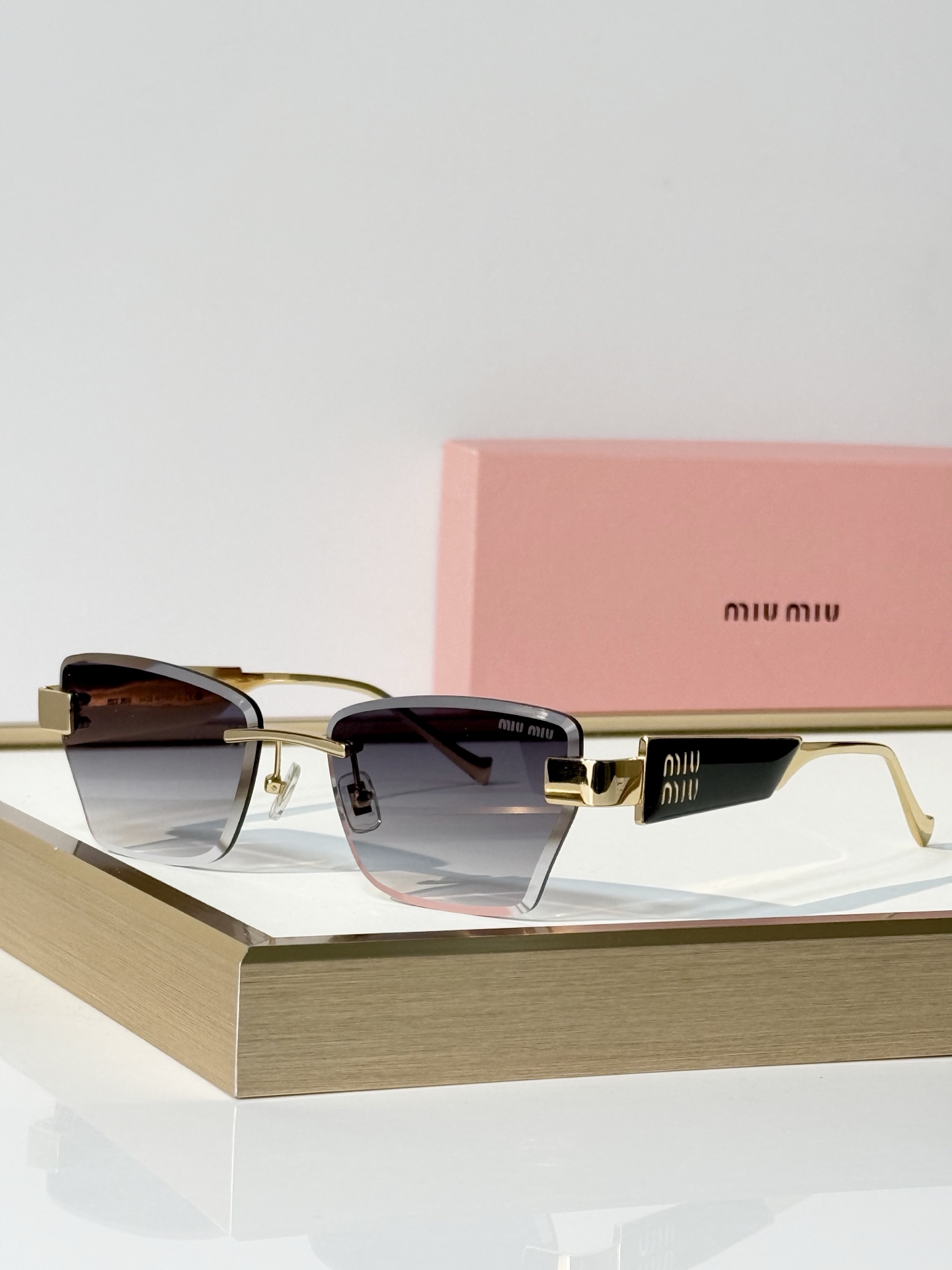 MIU MI* MOD：MU 1710LV Size：56口17 145 