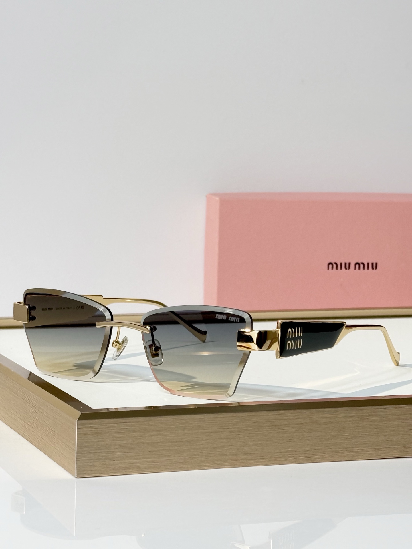 MIU MI* MOD：MU 1710LV Size：56口17 145 
