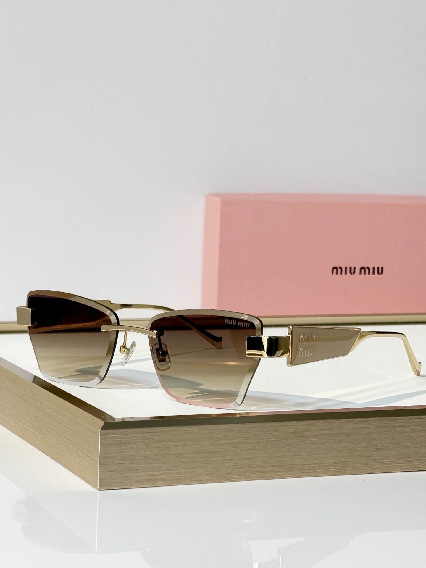 MIU MI* MOD：MU 1710LV Size：56口17 145 