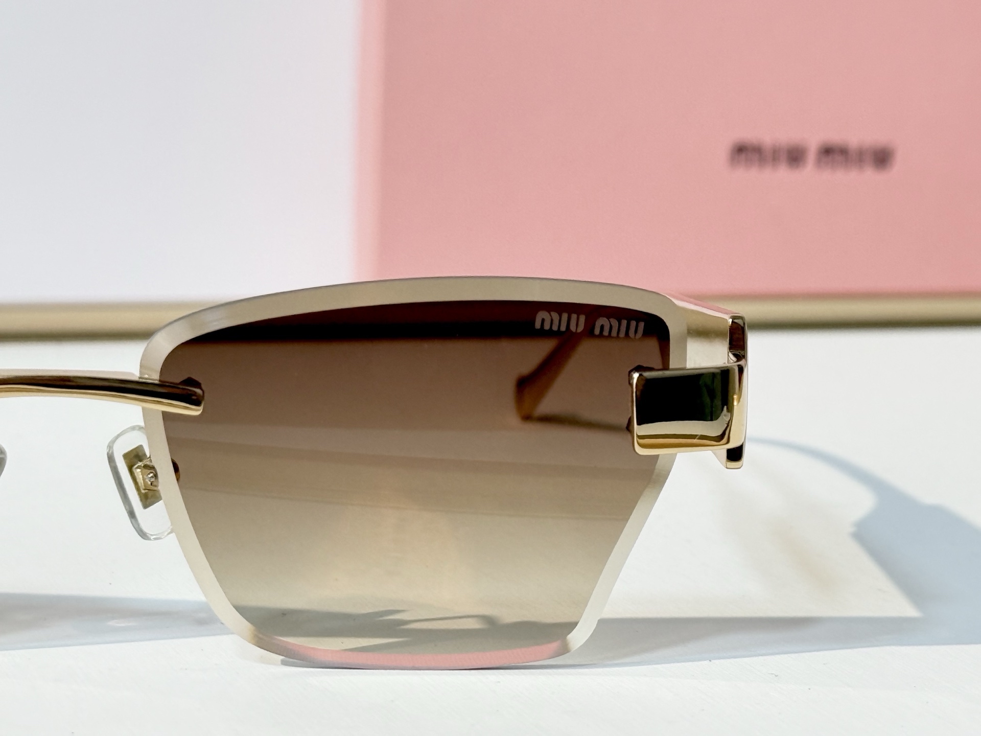 MIU MI* MOD：MU 1710LV Size：56口17 145