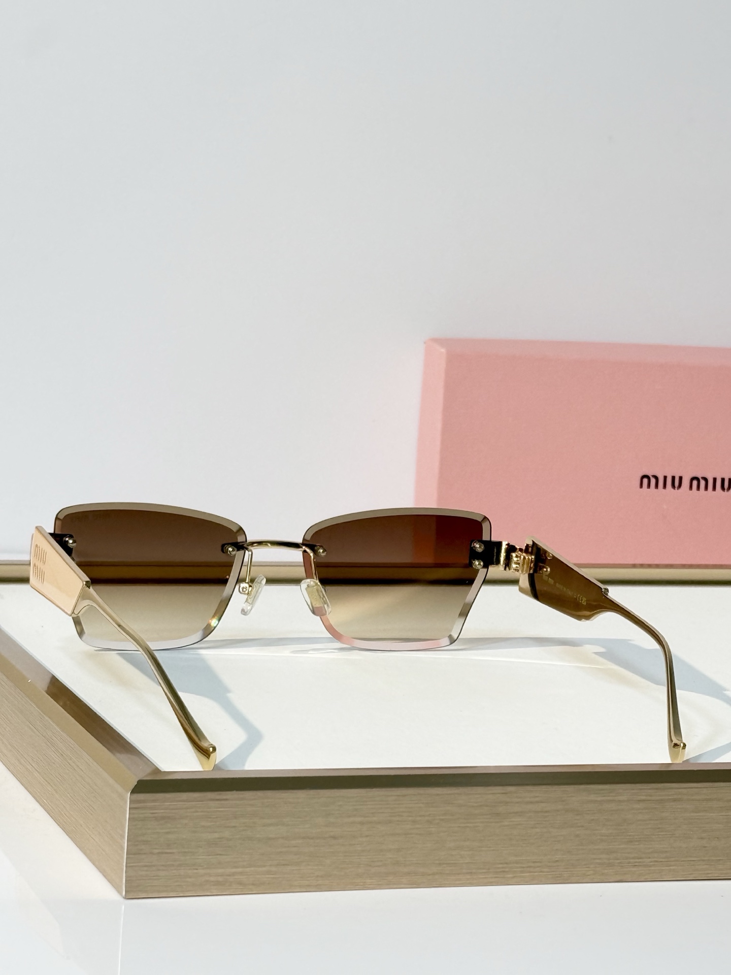 MIU MI* MOD：MU 1710LV Size：56口17 145
