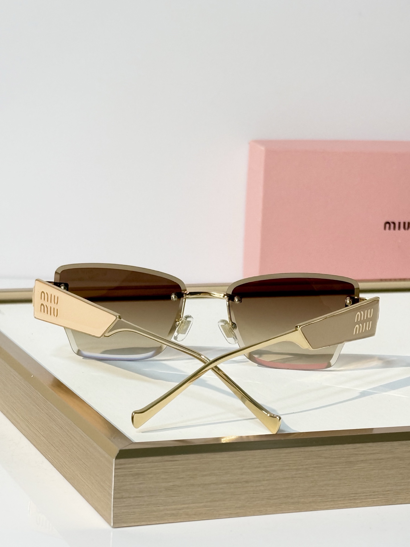 MIU MI* MOD：MU 1710LV Size：56口17 145