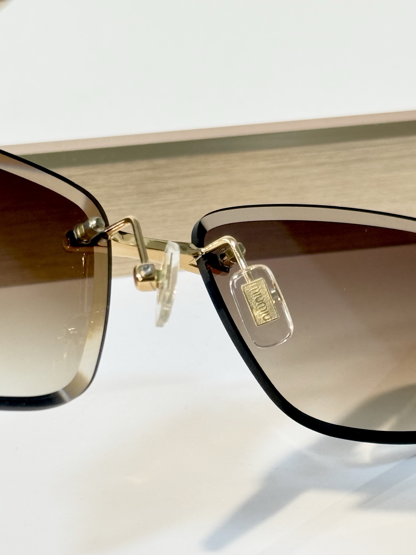 MIU MI* MOD：MU 1710LV Size：56口17 145