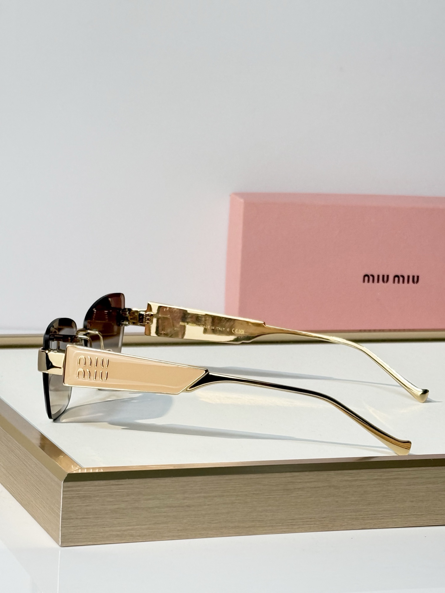 MIU MI* MOD：MU 1710LV Size：56口17 145