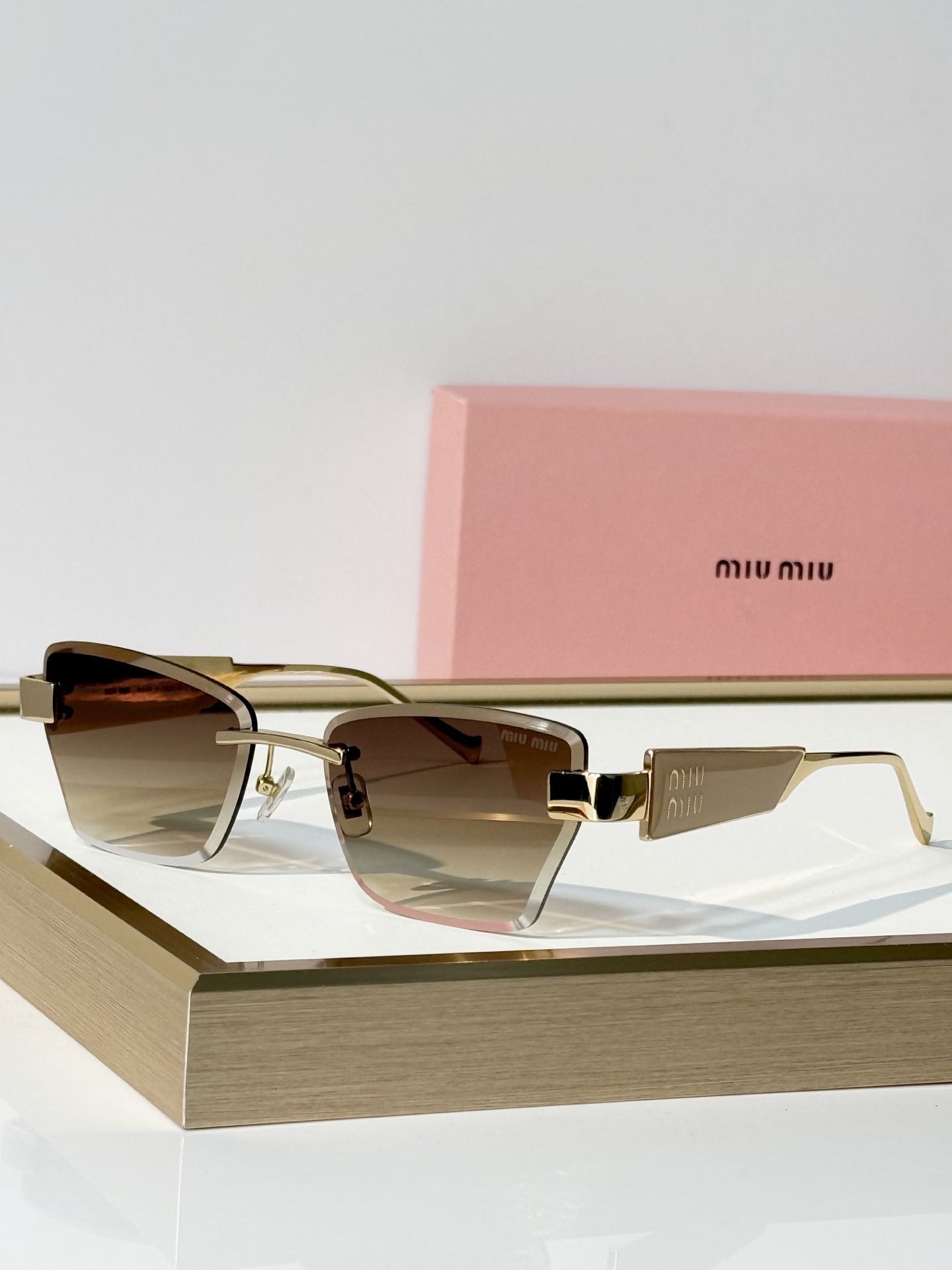 MIU MI* MOD：MU 1710LV Size：56口17 145
