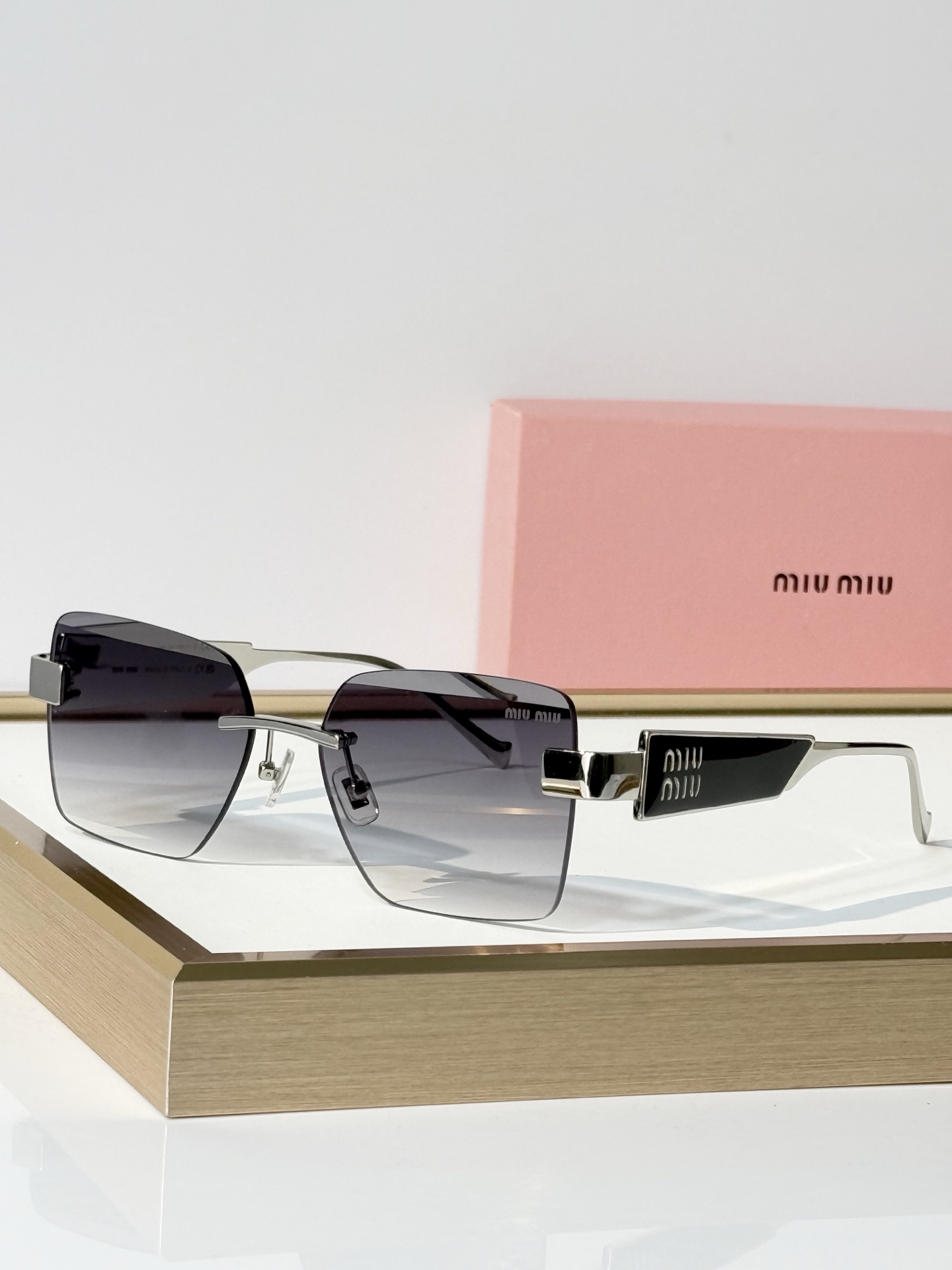 MIU MI*  MODEL:MU 1711LV SIZE：57口17-145 