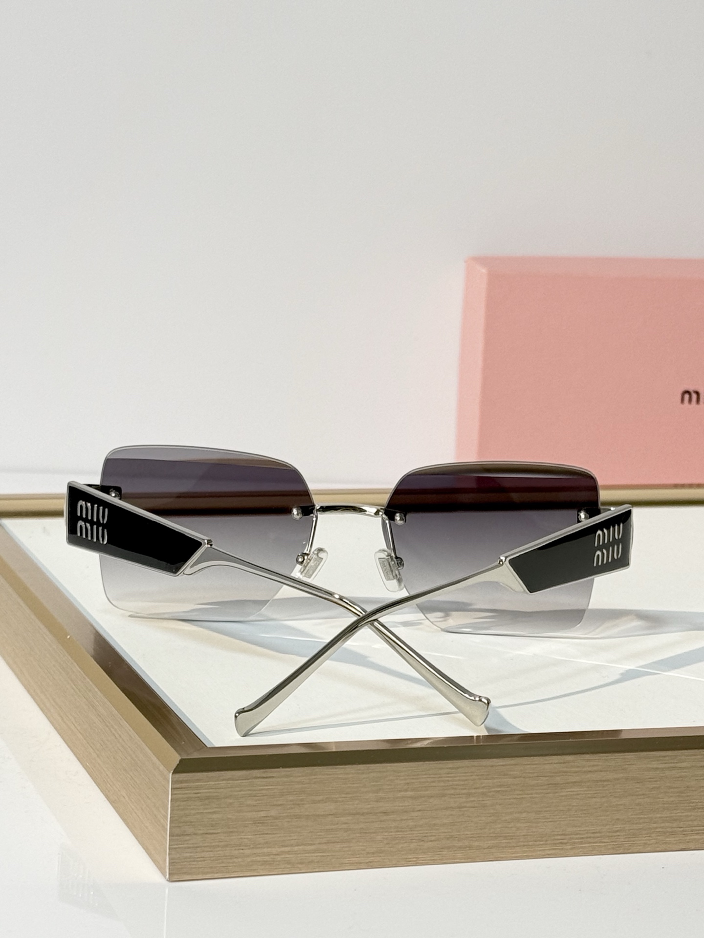 MIU MI*  MODEL:MU 1711LV SIZE：57口17-145 