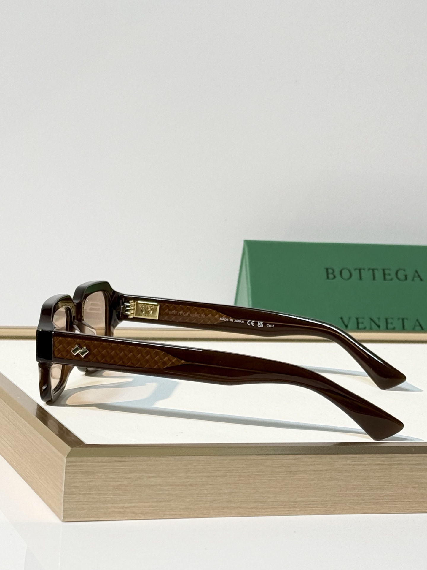 BOTTEGA VENET* MODEL：BV1442S SIZE：51口20-148