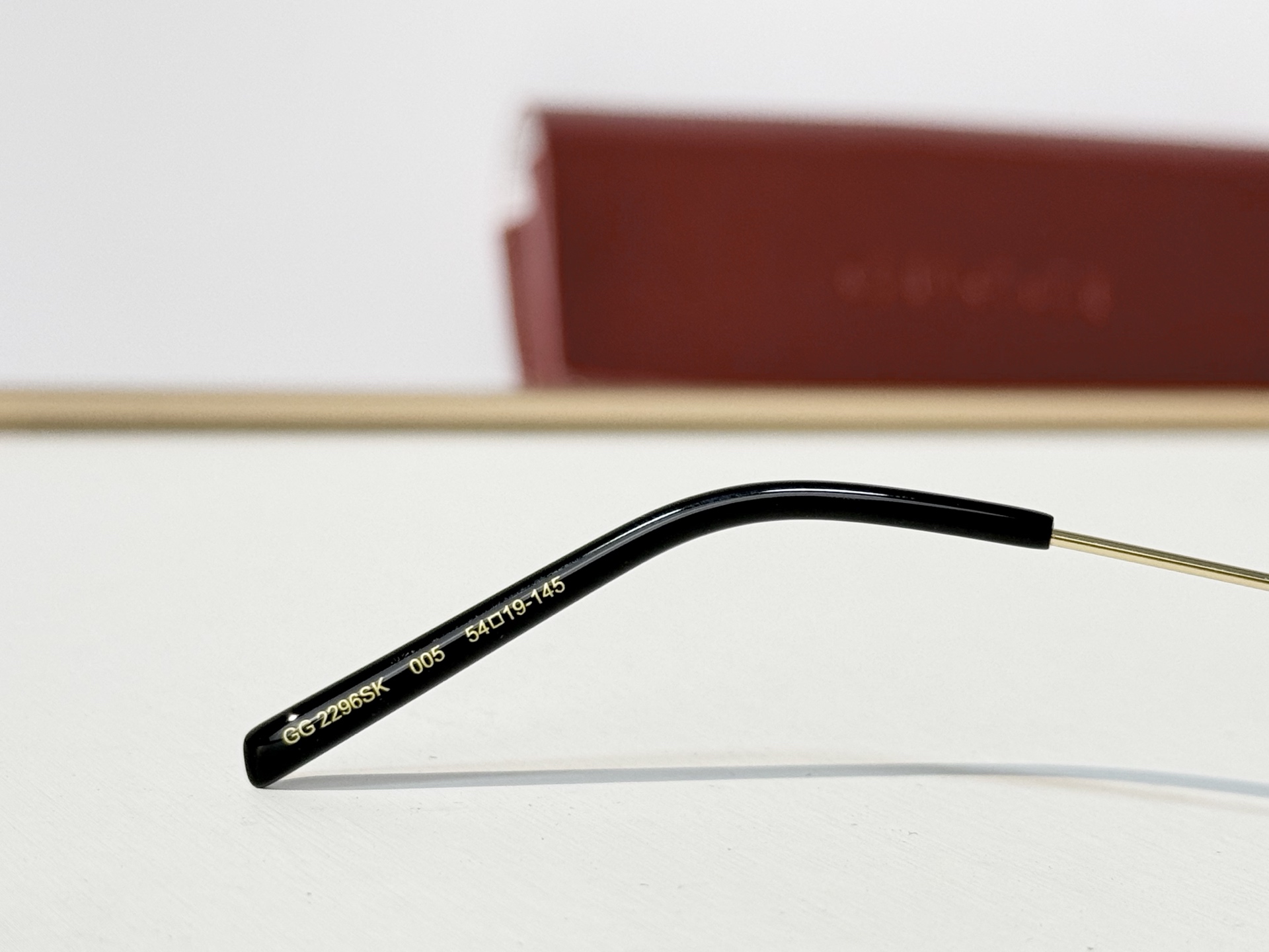 GUCCI* MODEL：GG2296SK SIZE：54口19-145