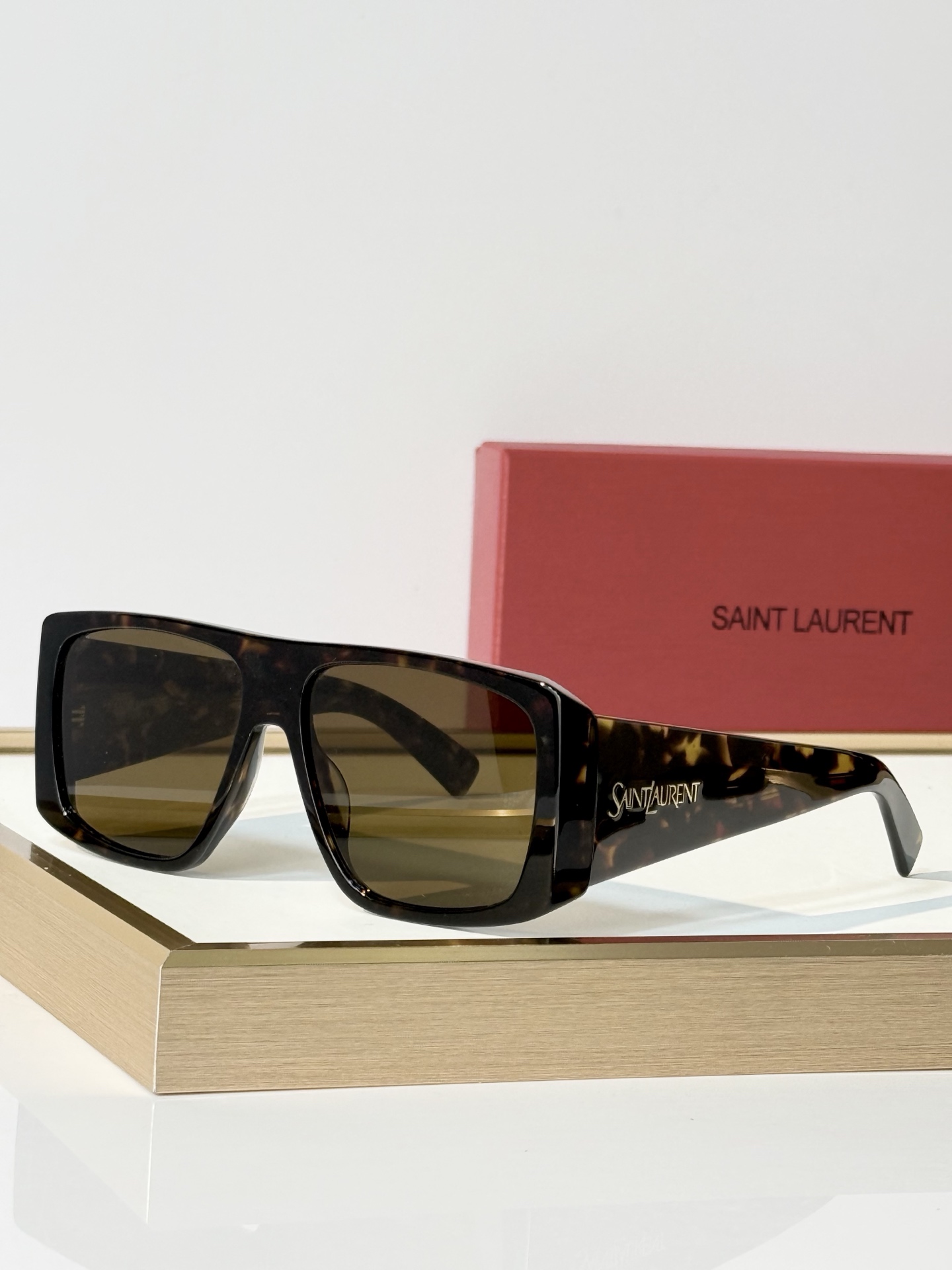 SAINT LAURENT MOD：SL832 size：57口15-140 
