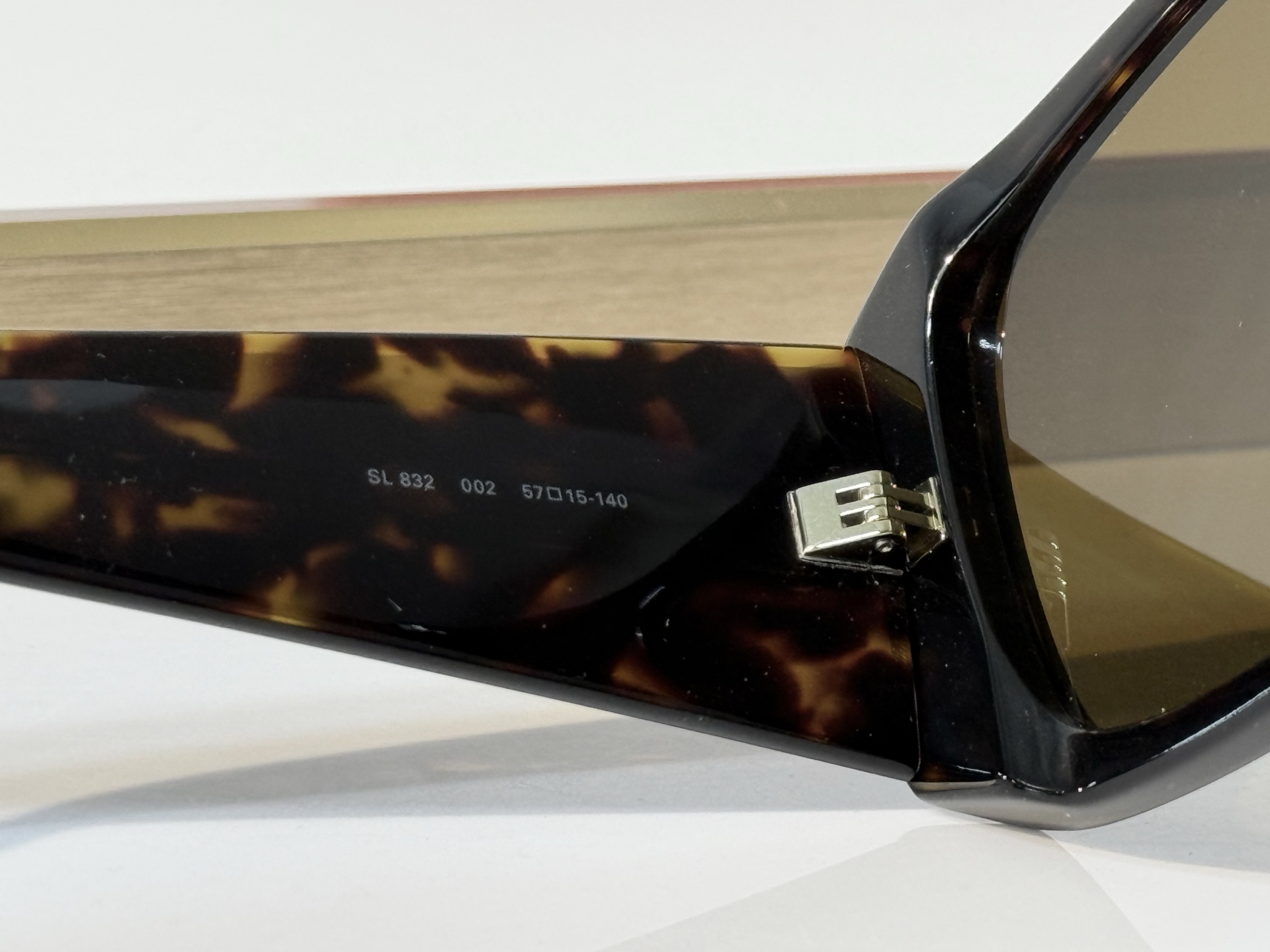 SAINT LAURENT MOD：SL832 size：57口15-140