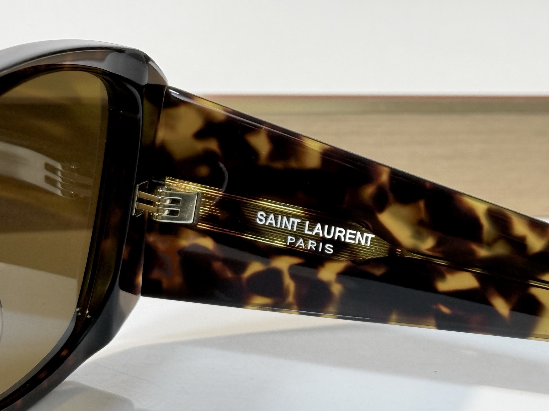 SAINT LAURENT MOD：SL832 size：57口15-140