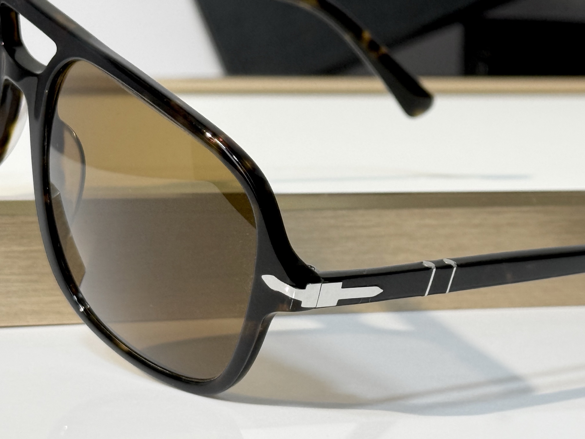 Persol MODEL：3328-S SIZE：58口19-150 