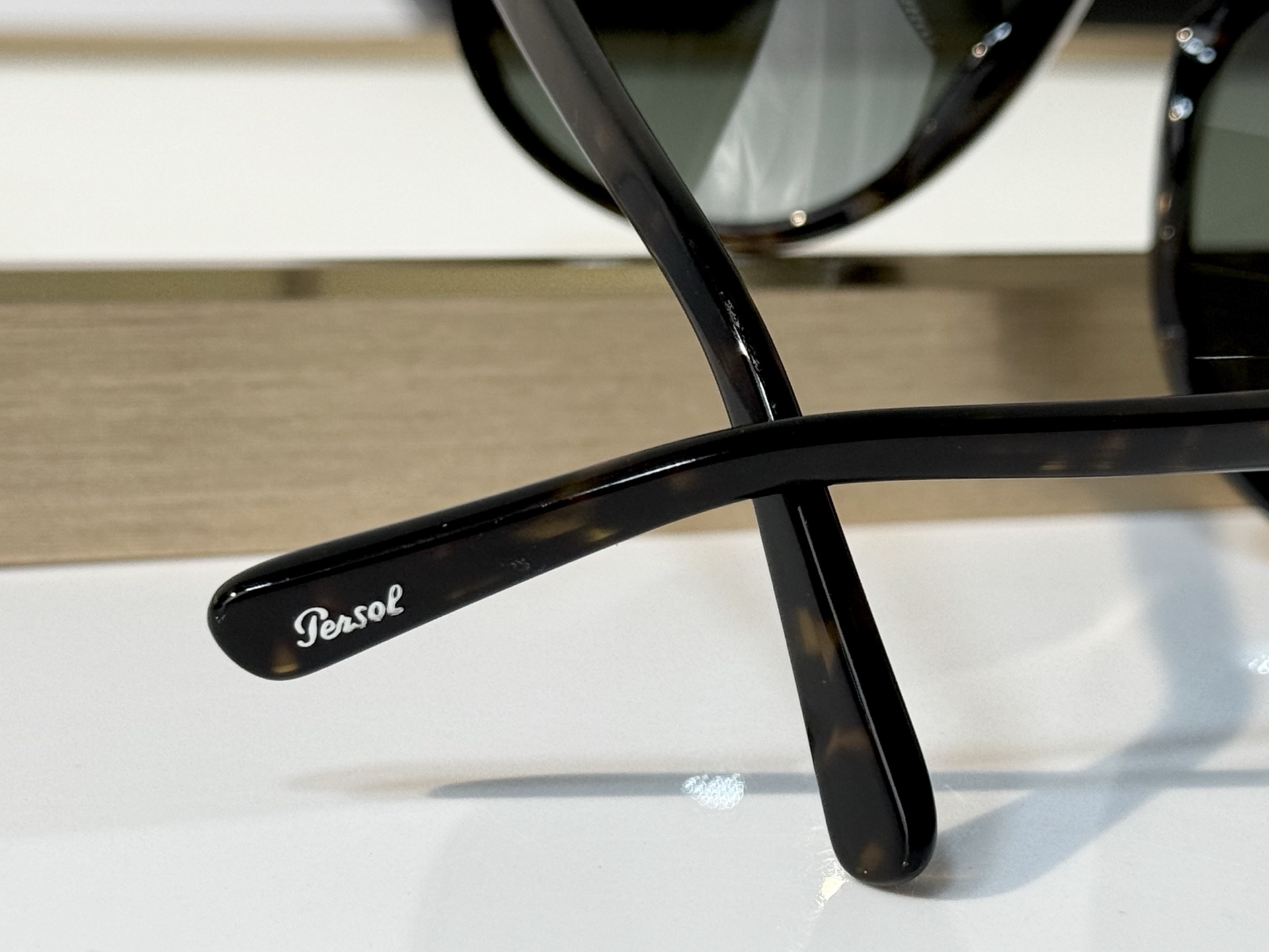 Persol MODEL：0PO3302S SIZE：55口19-145 