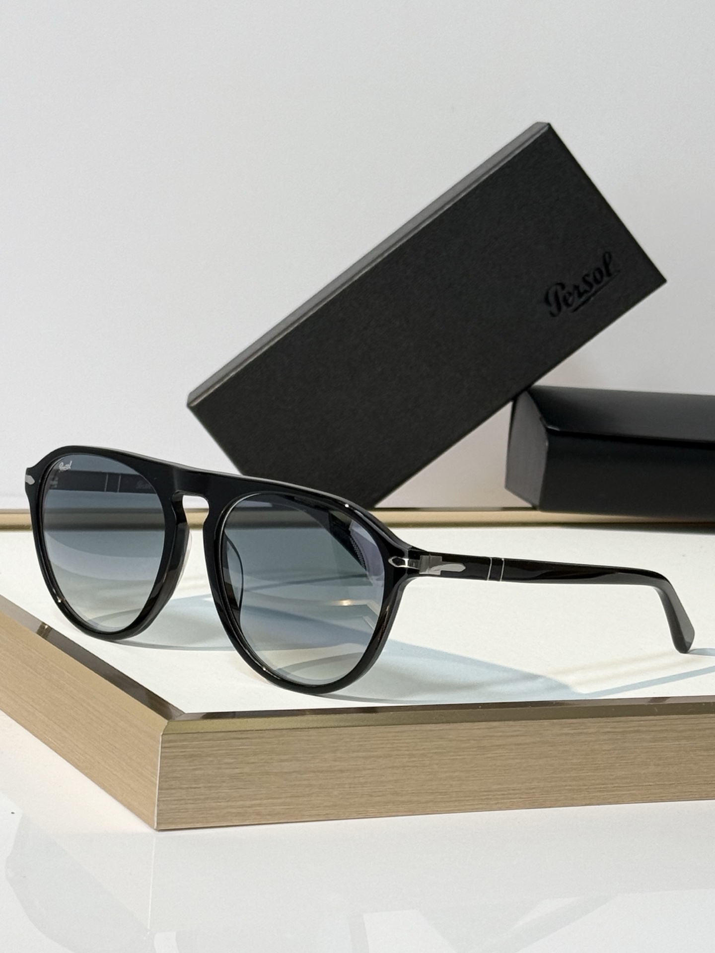Persol MODEL：0PO3302S SIZE：55口19-145 