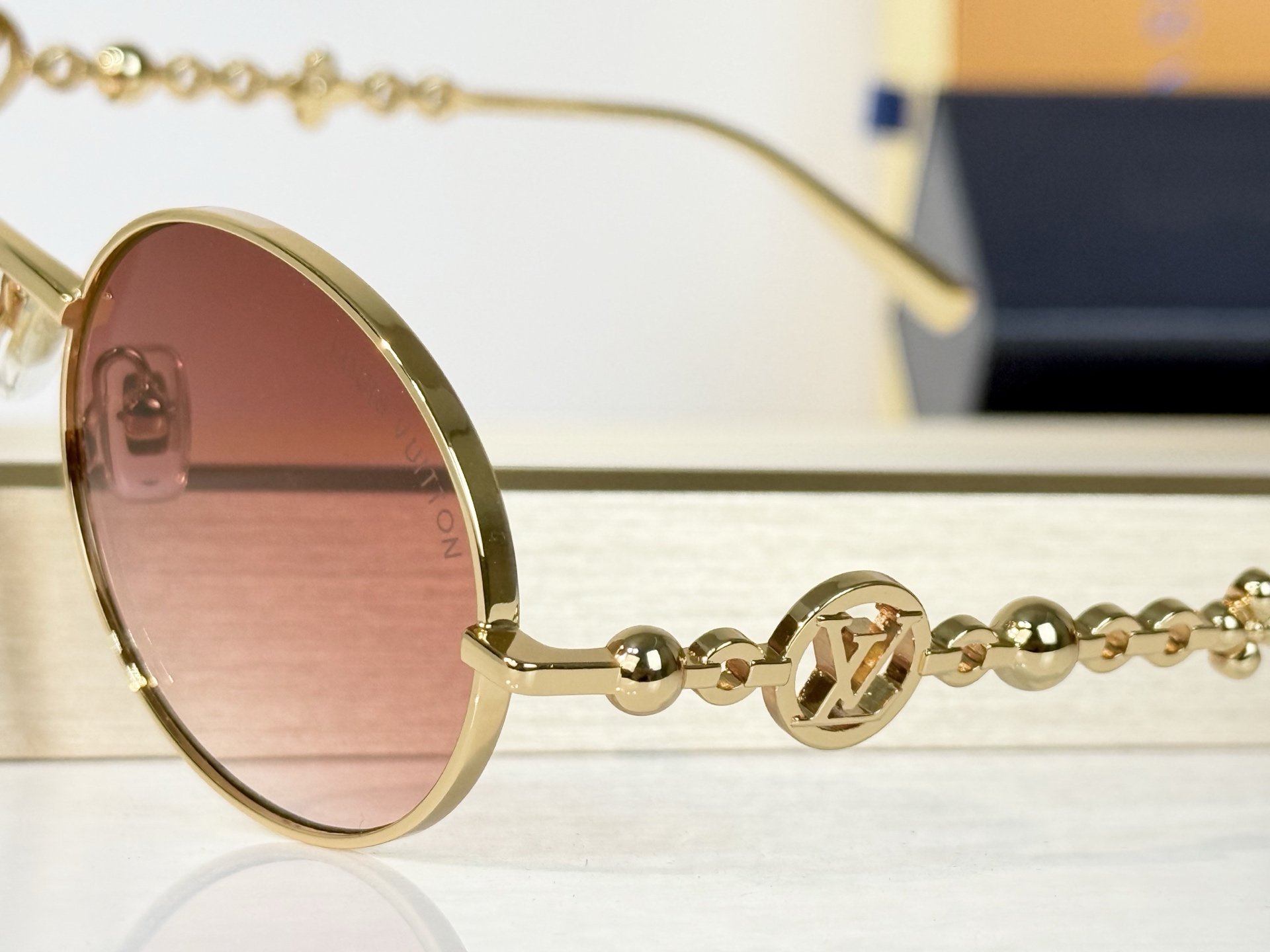 LOUIS VUITTON MODEL：Z7336U SIZE：57口19-147 