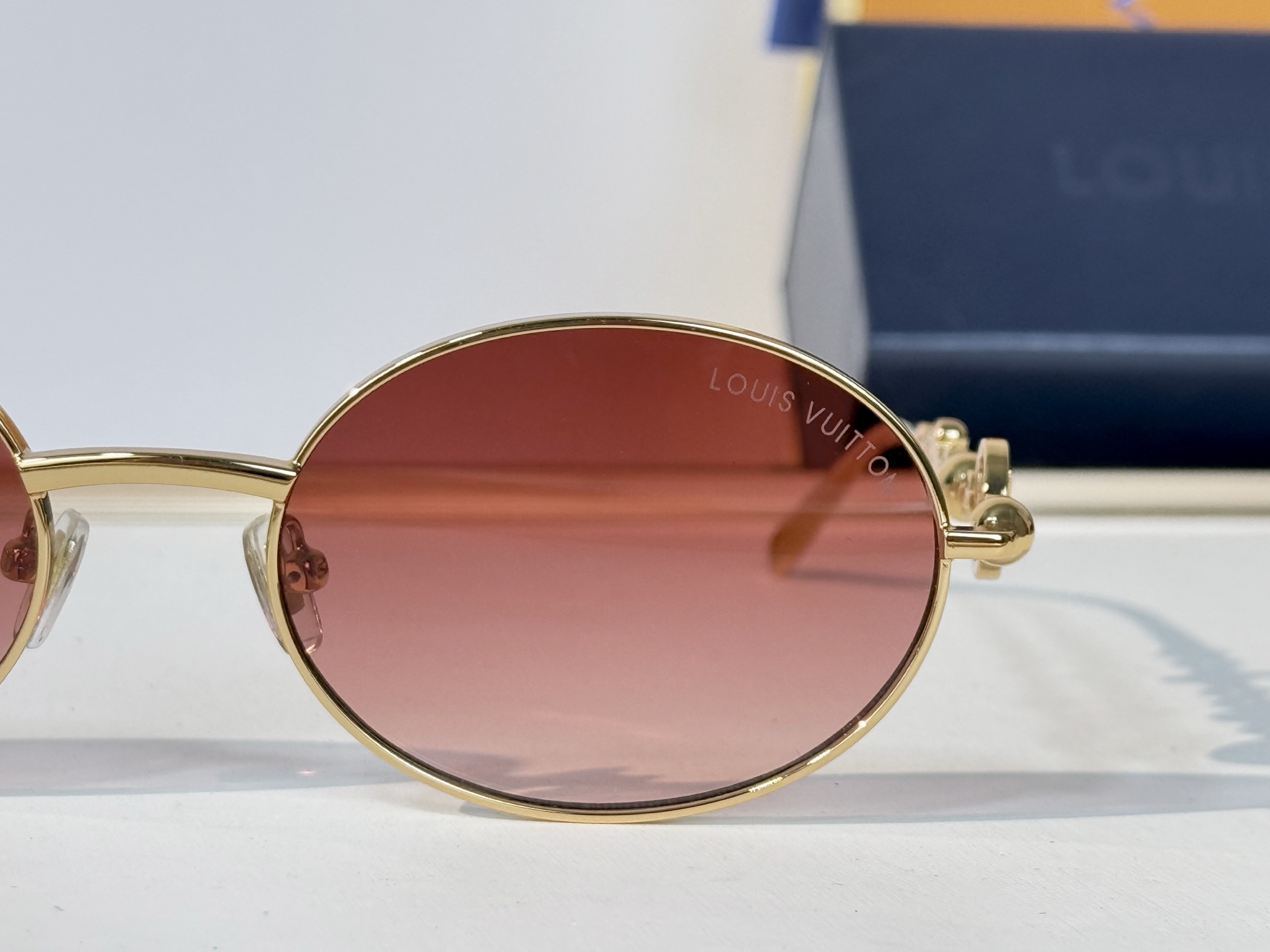 LOUIS VUITTON MODEL：Z7336U SIZE：57口19-147 