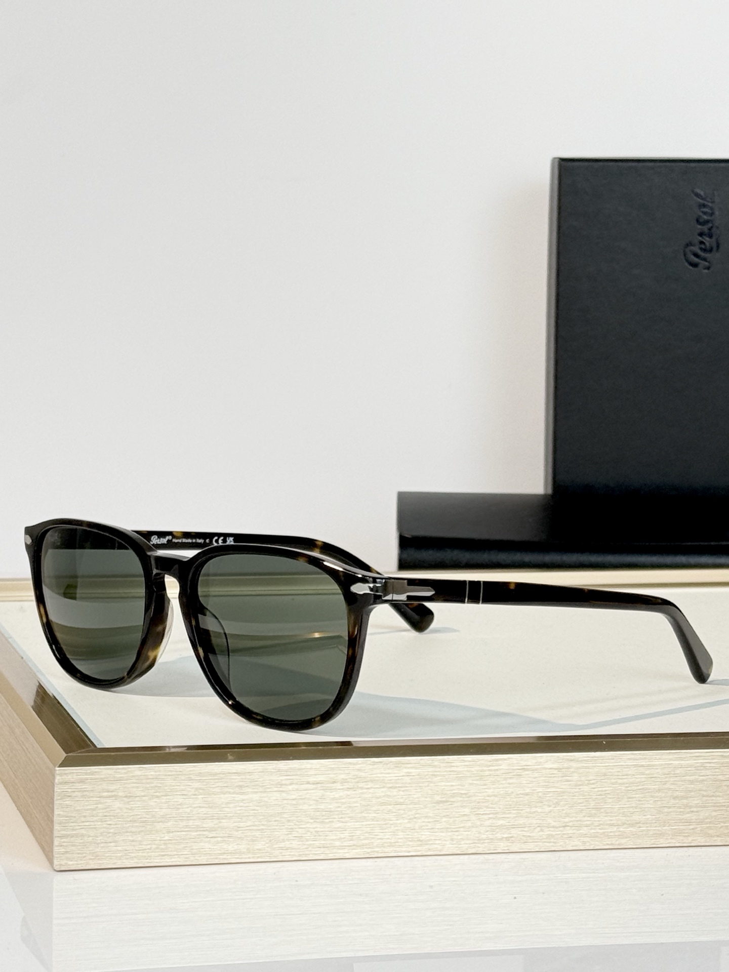 PERSOL  MODEL:0PO3019S SIZE:52口18 140 