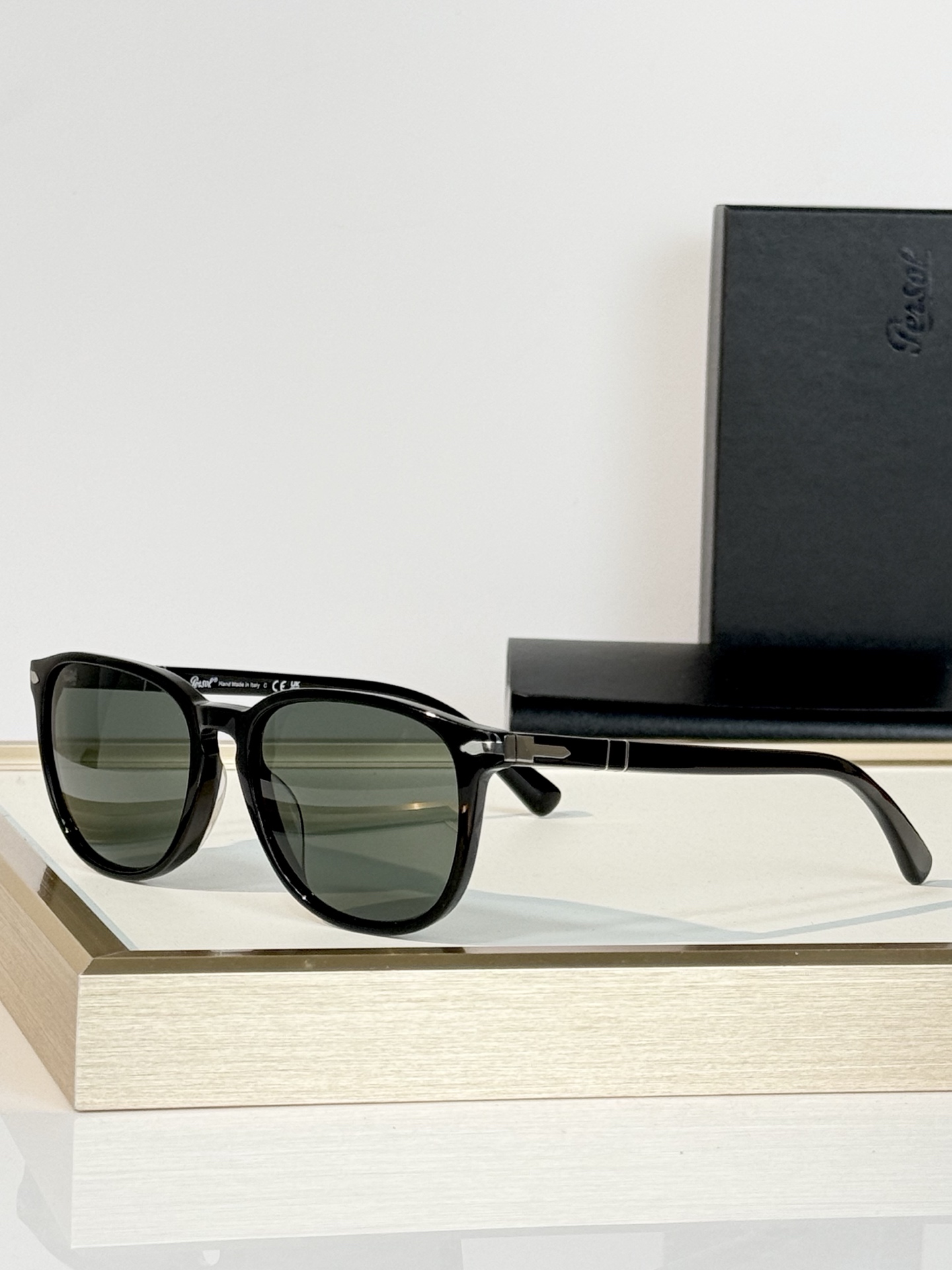 PERSOL  MODEL:0PO3019S SIZE:52口18 140 