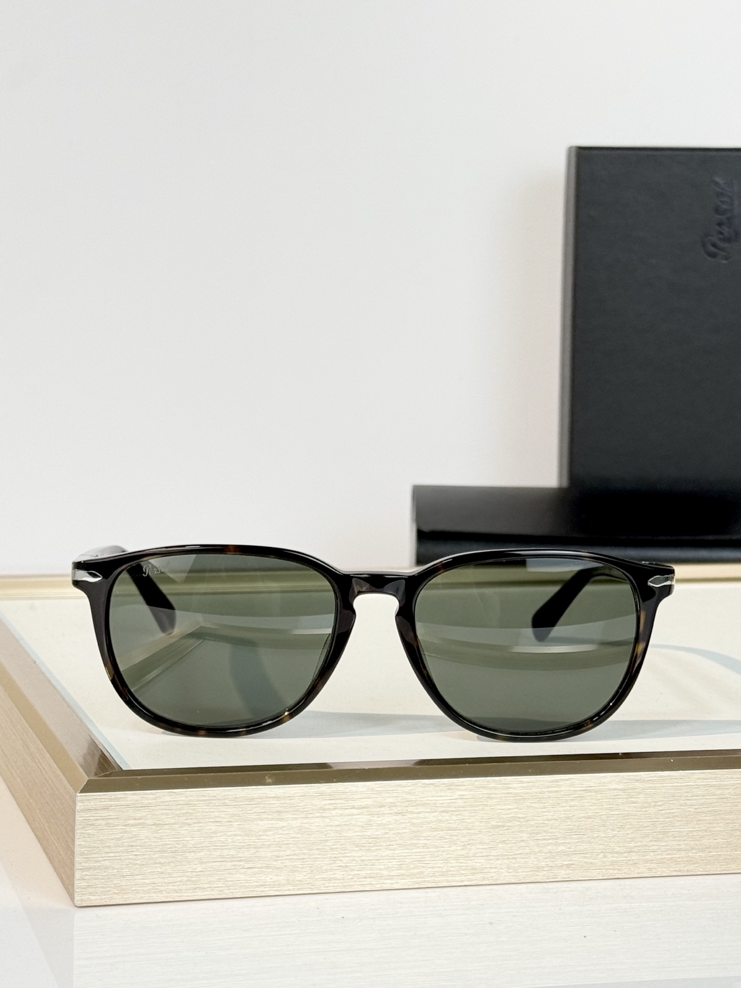 PERSOL  MODEL:0PO3019S SIZE:52口18 140 