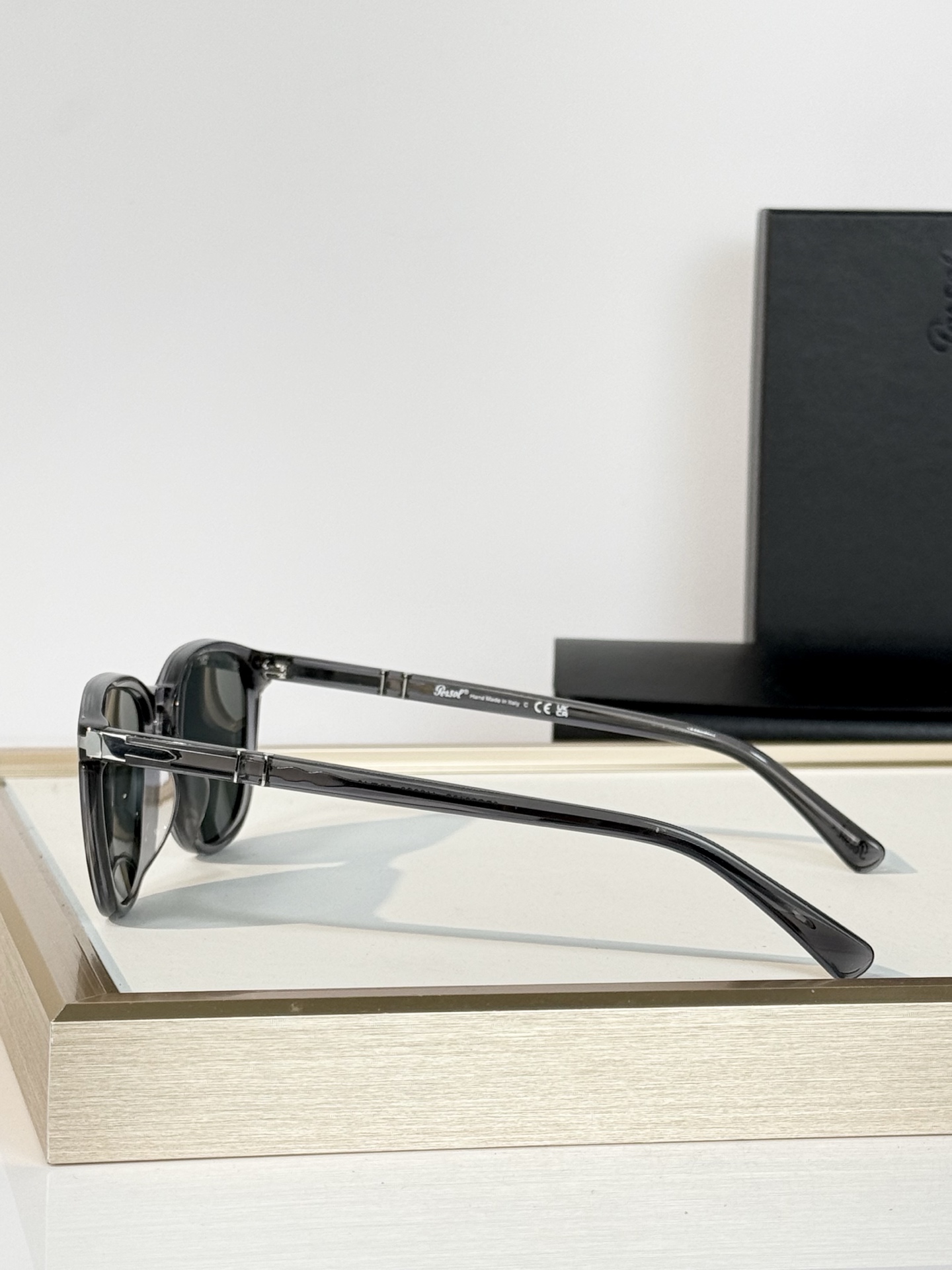 PERSOL  MODEL:0PO3019S SIZE:52口18 140