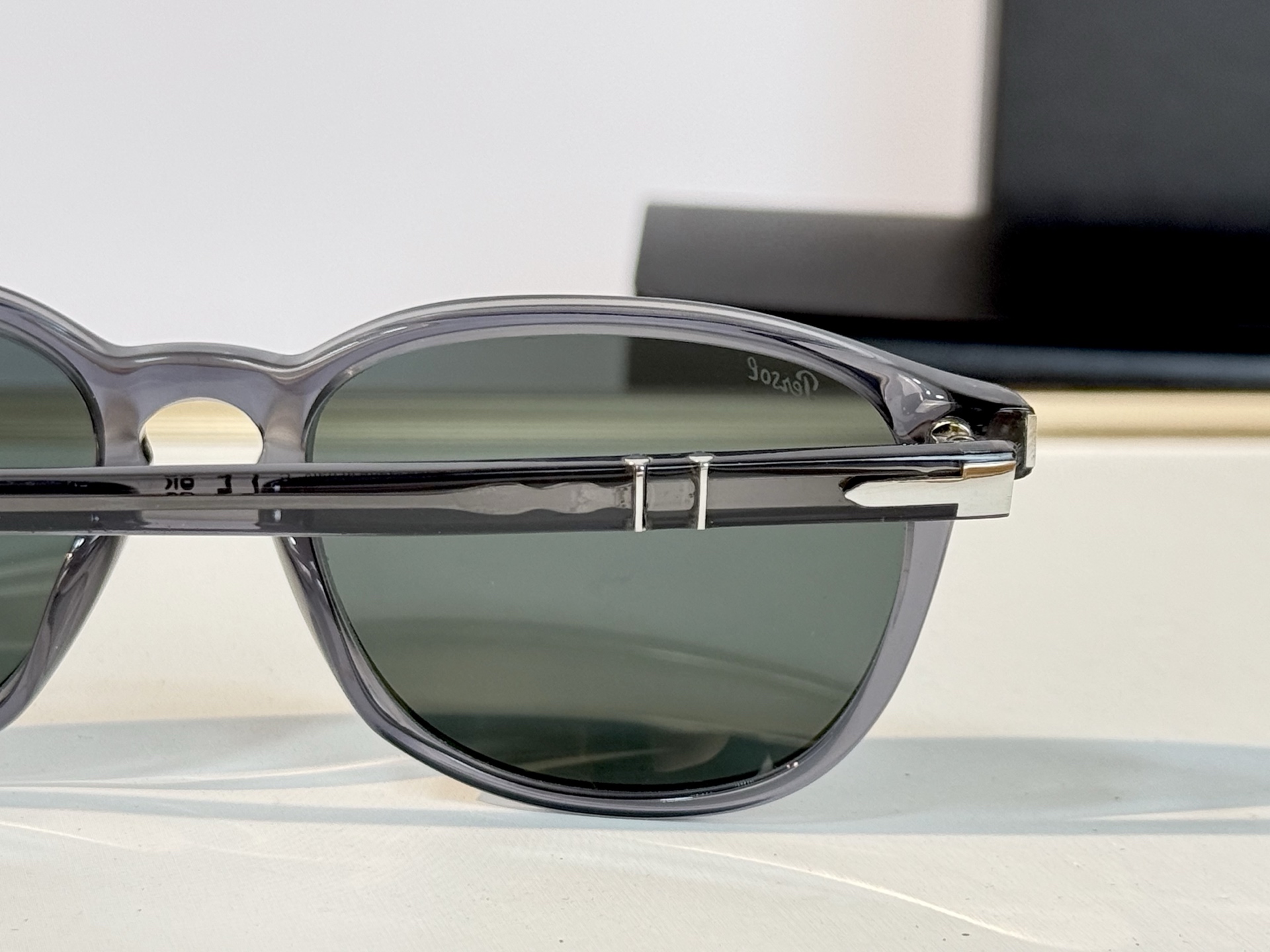 PERSOL  MODEL:0PO3019S SIZE:52口18 140